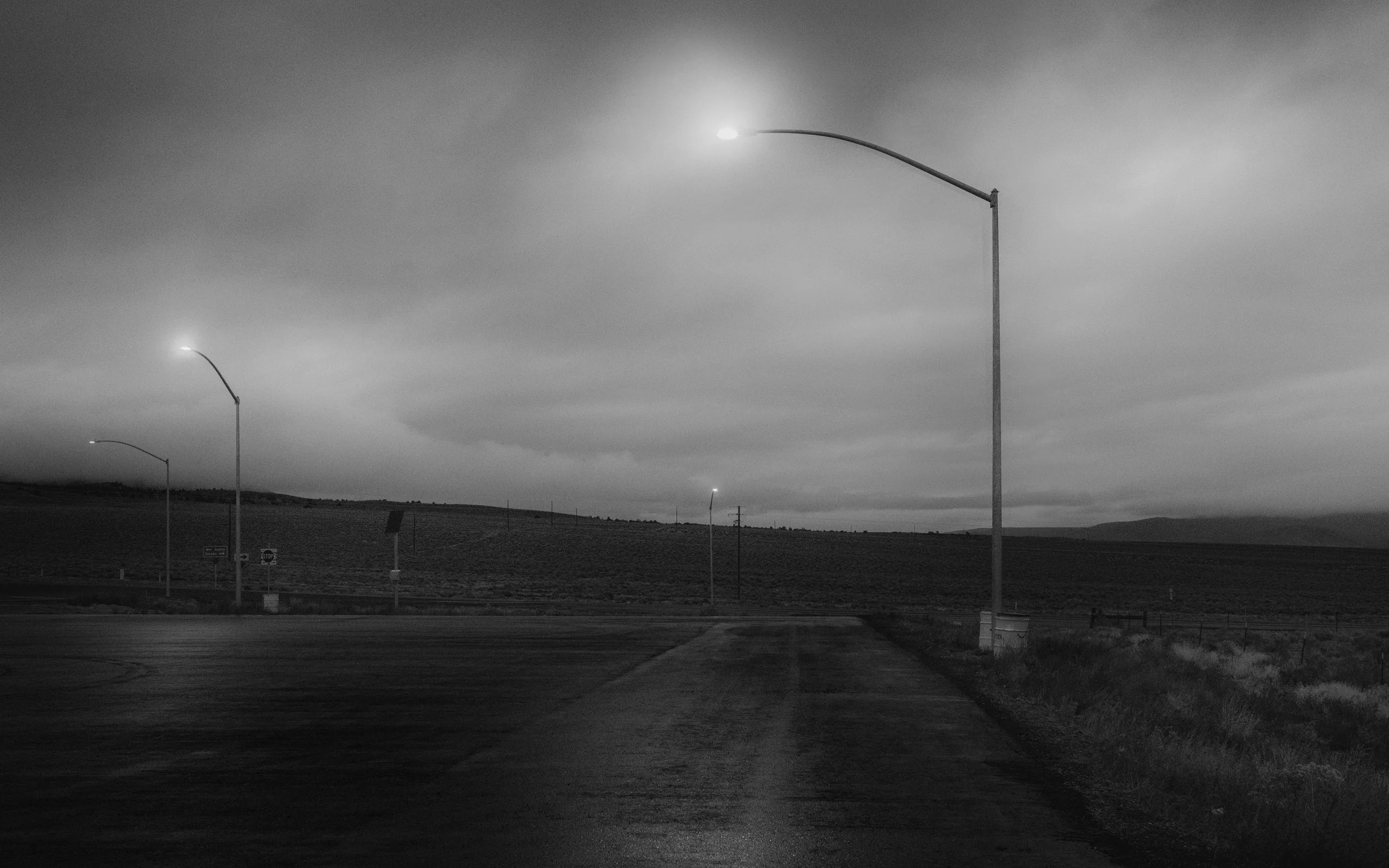 Nevada Hwy Lamps_DSF3542.jpg