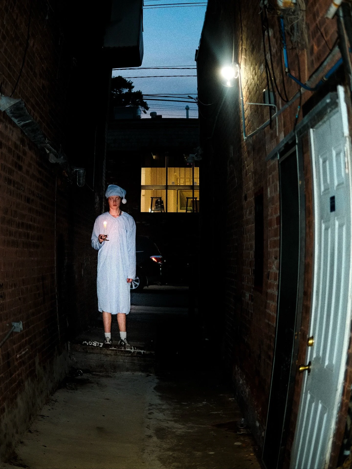 THE SLEEPER 
@adrienfash 
.
.
#photo 
#sleepparalysis #risd #ethereum #weird #photography #brown #model