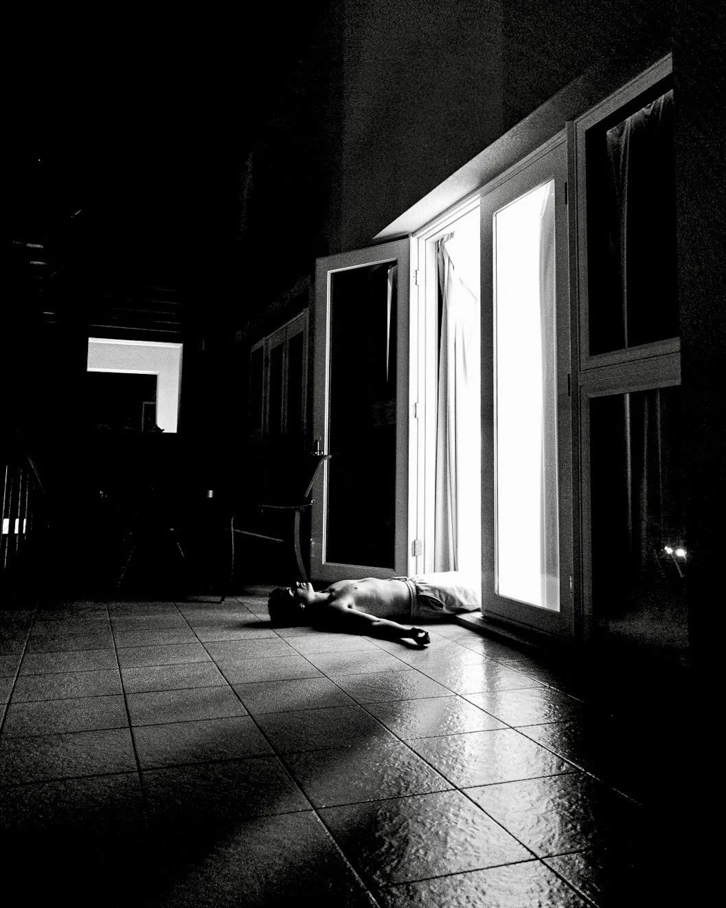 Lights into the Abyss 
Ofc @harry.pollack2 
.
.
#photo #experimental #door #belize #door #light #photography #surrealism #god #godlike #death