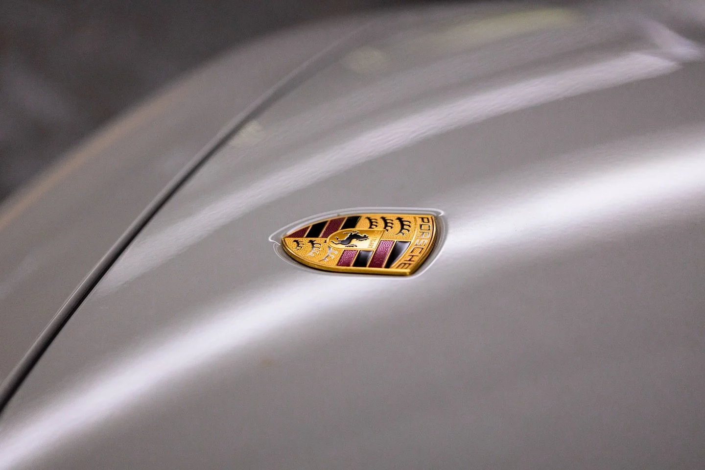Garage cars 
.
.
.
#photo #photography #cars #supercars #classiccars #ferrari #porche #carphotography #garage #clean #canon #eosr #canoneosr #soho #sohohouse #la #logo #fyp #fypシ