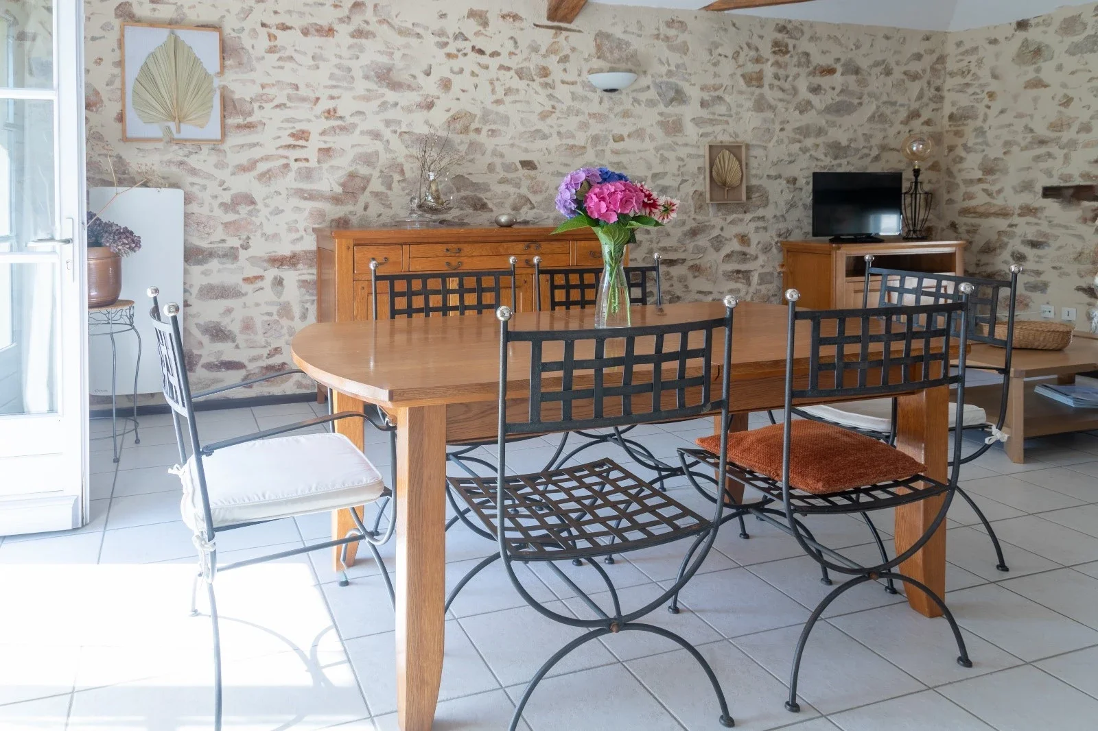 gite-cruzeau-lilas-interieur-07.webp