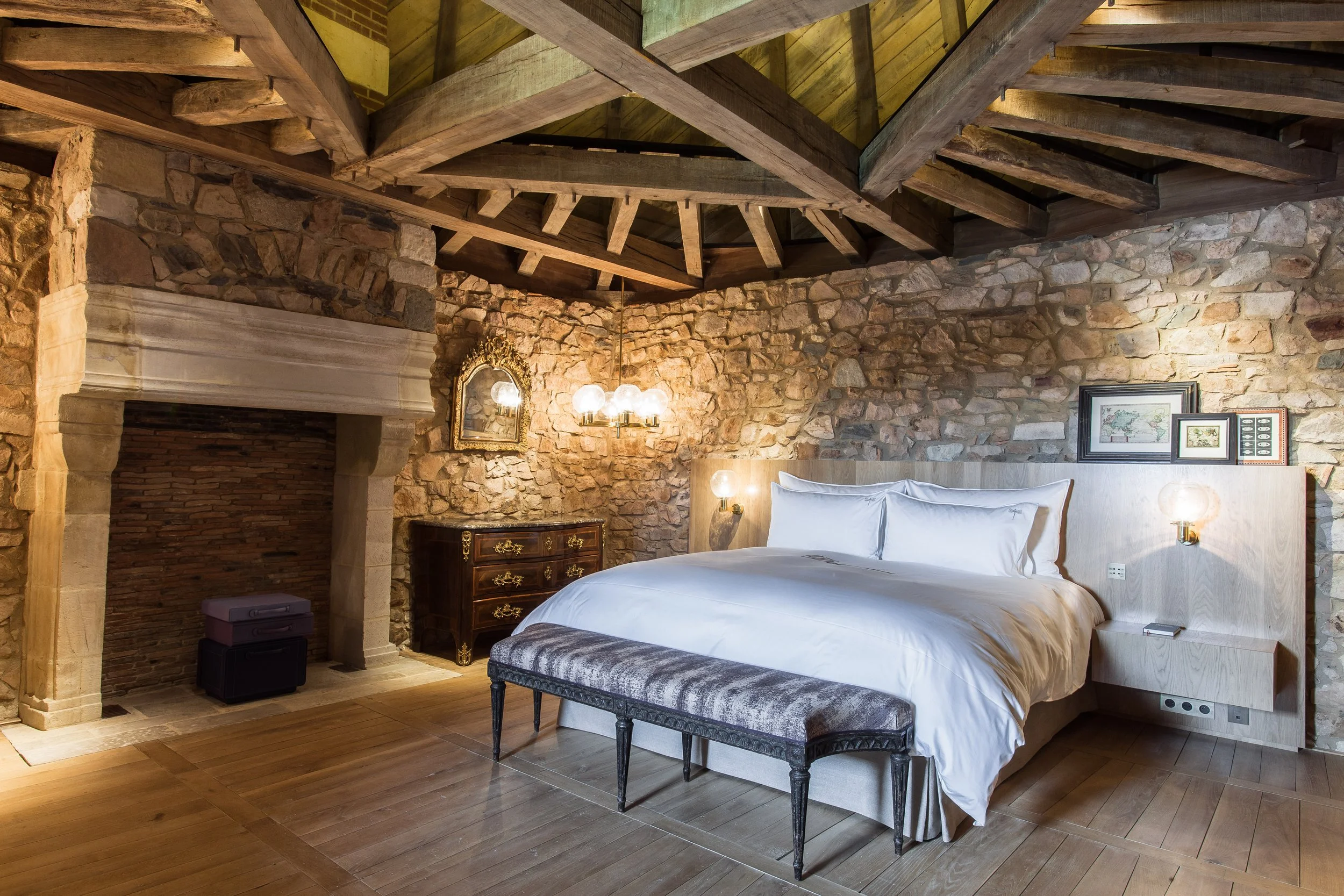 Prestige room Saturne (4).jpg