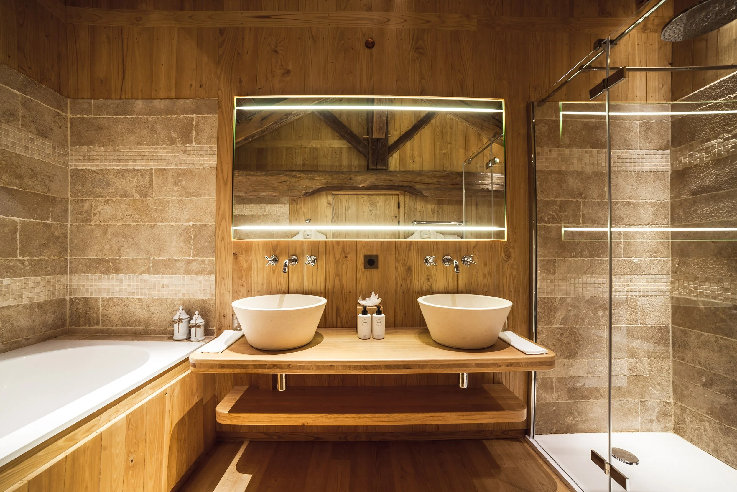 Season Suite Eté.jpg