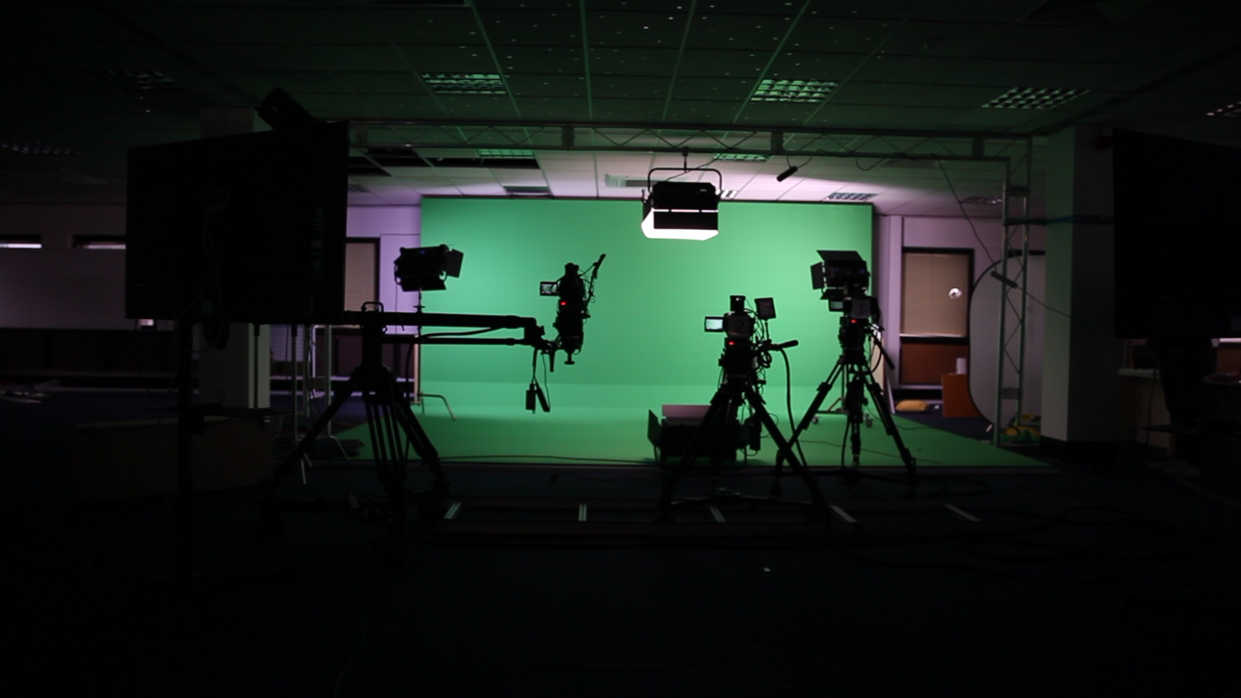 SHOW REEL 442 HIGH RES .mov.00_00_02_01.Still001.png