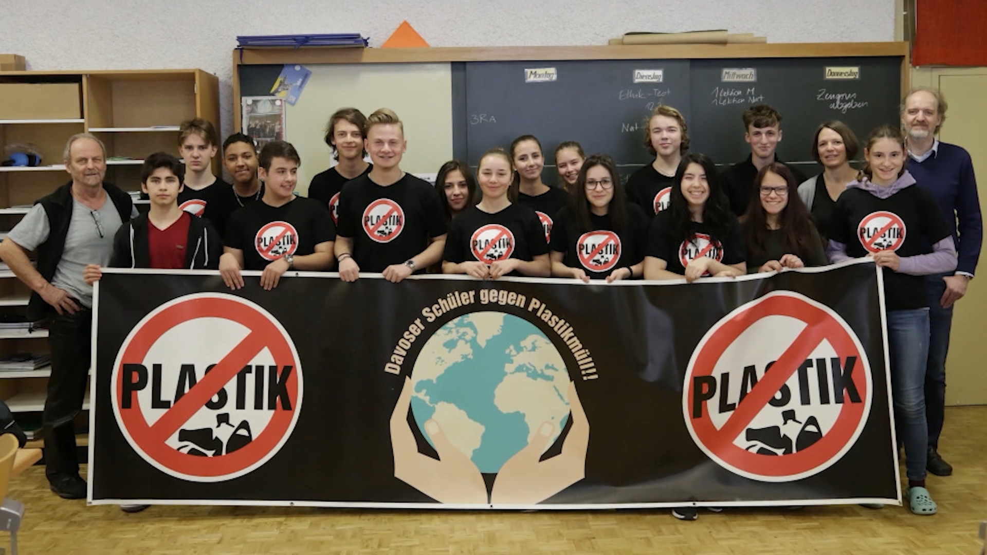 Davos Codes WEF 2022.mp4.00_01_57_04.Still006.png