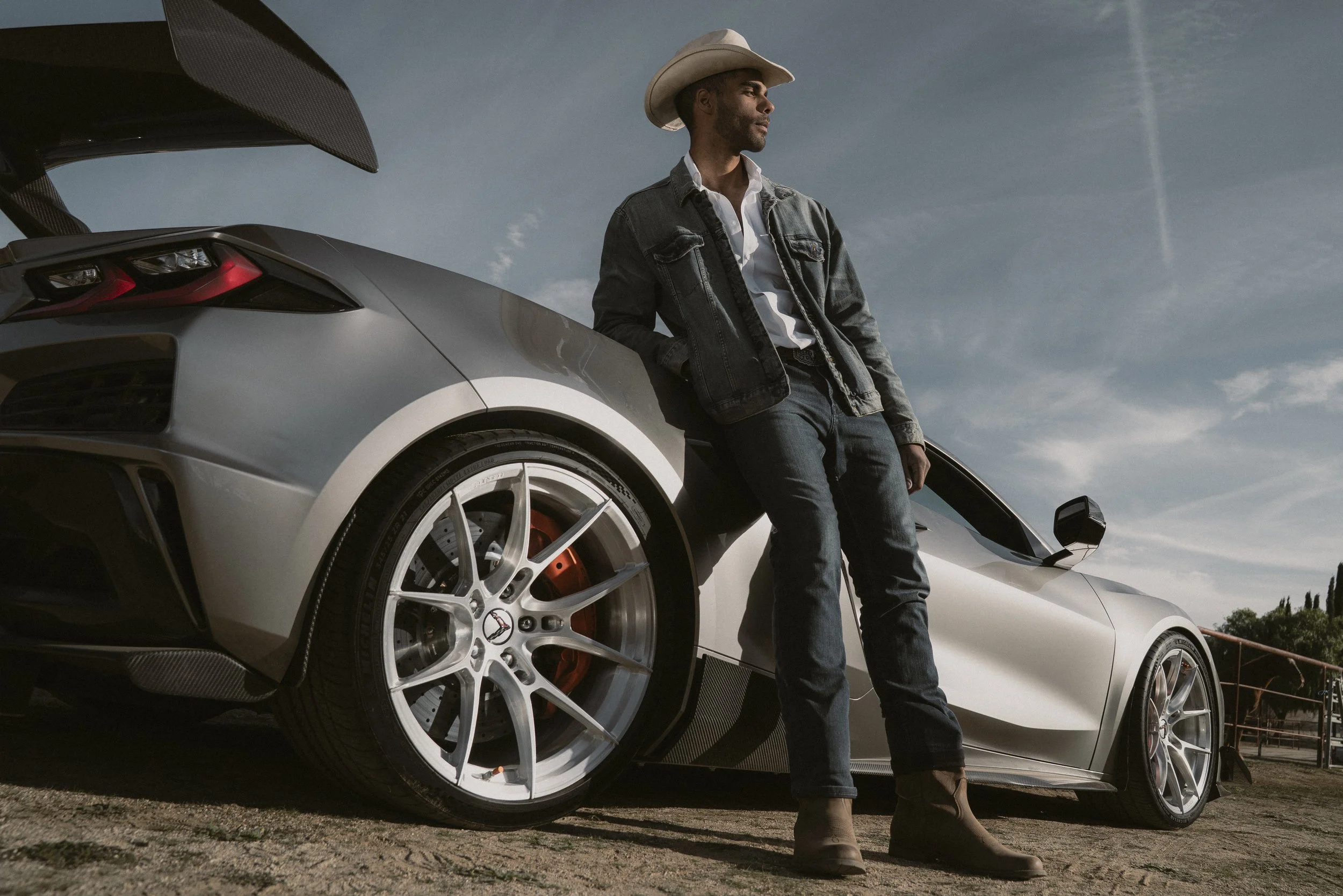 2026-corvette-zr1-fr5-brushed-silver-modern-cowboy-high-res-finalized-22.jpg