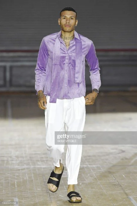 jonathan-steinig-on-the-catwalk-of-justin-cassin-at-london-fashion-week-ss23.jpg