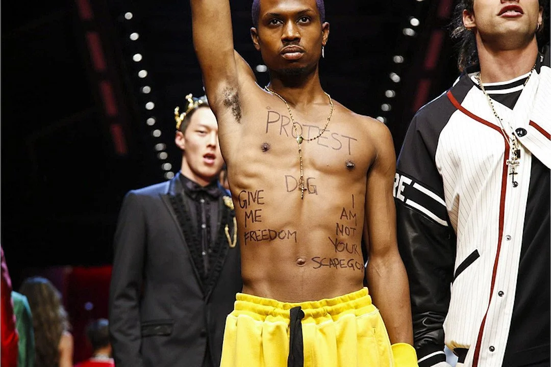 raury-protesting-on-the-catwalk-at-dolce-and-gabbana.jpg