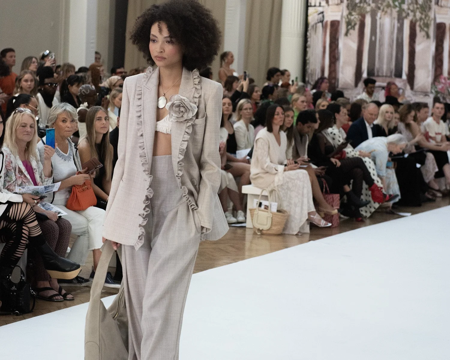 Paul Costelloe Opens London Fashion Week With " Il Giardino "