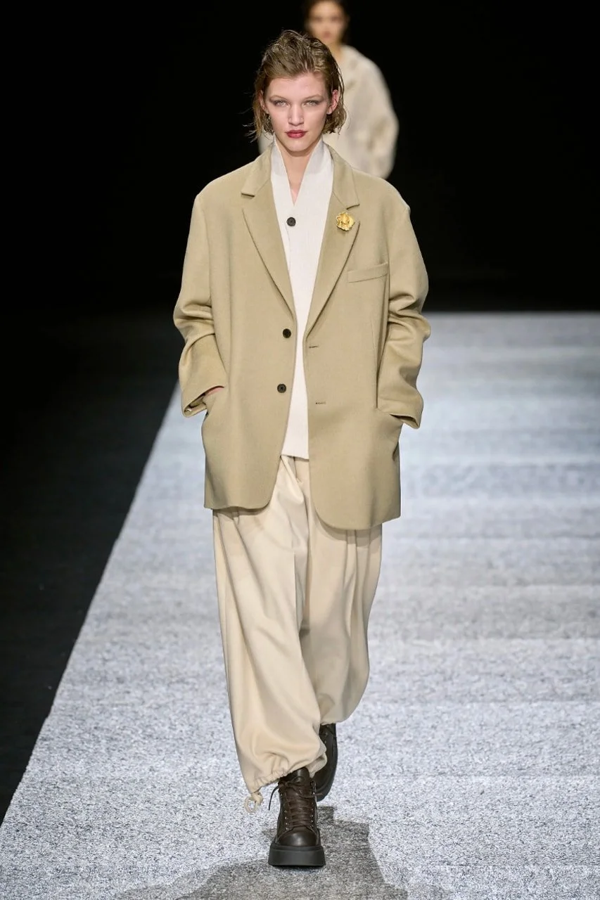 https___hypebeast.com_image_2024_01_emporio-armani-fw24-fall-winter-2024-milan-fashion-week-mens-runway-32.jpg