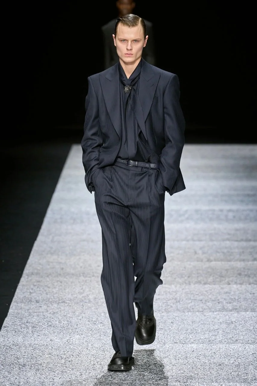 https___hypebeast.com_image_2024_01_emporio-armani-fw24-fall-winter-2024-milan-fashion-week-mens-runway-44.jpg