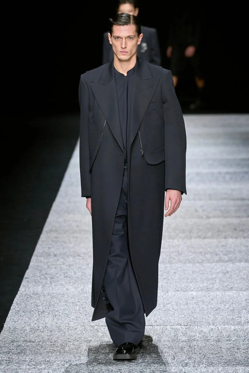https___hypebeast.com_image_2024_01_emporio-armani-fw24-fall-winter-2024-milan-fashion-week-mens-runway-55.jpg