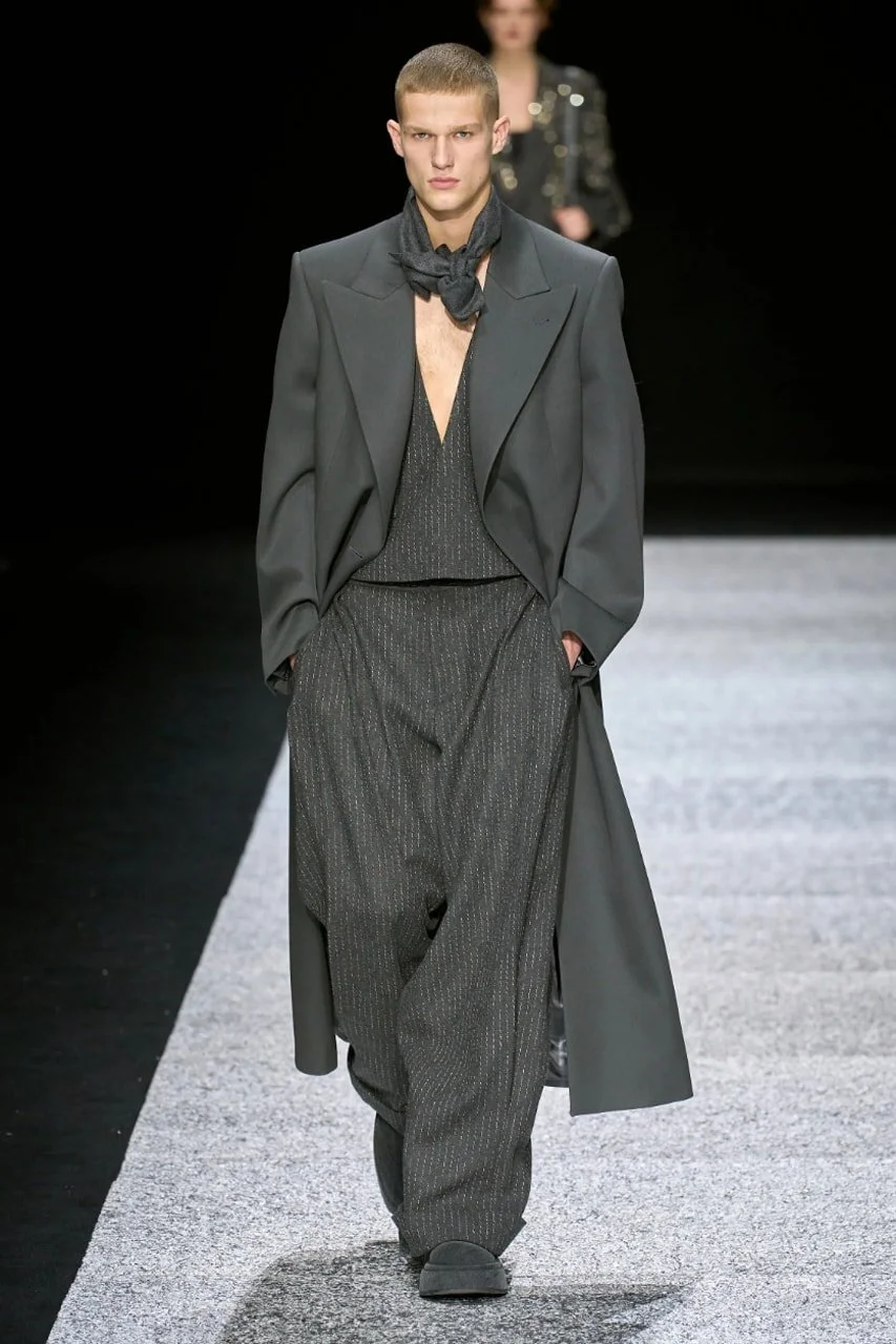 https___hypebeast.com_image_2024_01_emporio-armani-fw24-fall-winter-2024-milan-fashion-week-mens-runway-84.jpg
