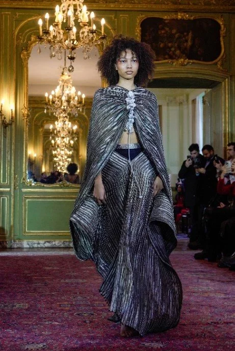 vaishali-s-spring-summer-2024-haute-couture-at-paris-fashion-week---silver-pleated-futuristic-skirt-with-cape.jpg