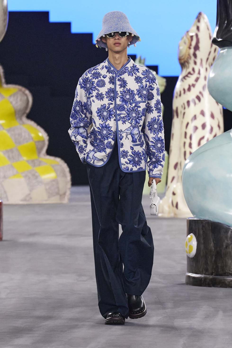 44_dior_mode_homme_summer_2025_look_44.jpg