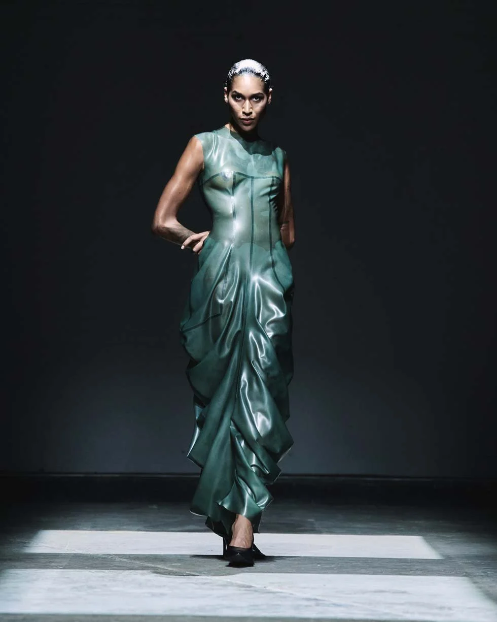 HARRI RUNWAY PC - Alexis White 19.jpg