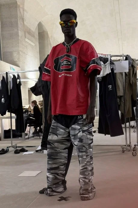 screenshot_9-12-2024_18295_balenciaga.dam.kering.com.jpeg