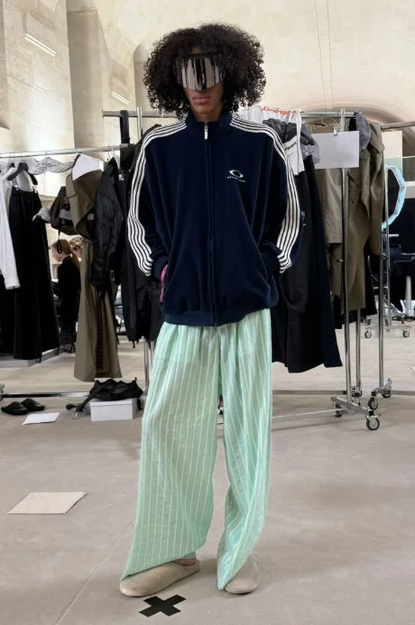 screenshot_9-12-2024_182955_balenciaga.dam.kering.com.jpeg