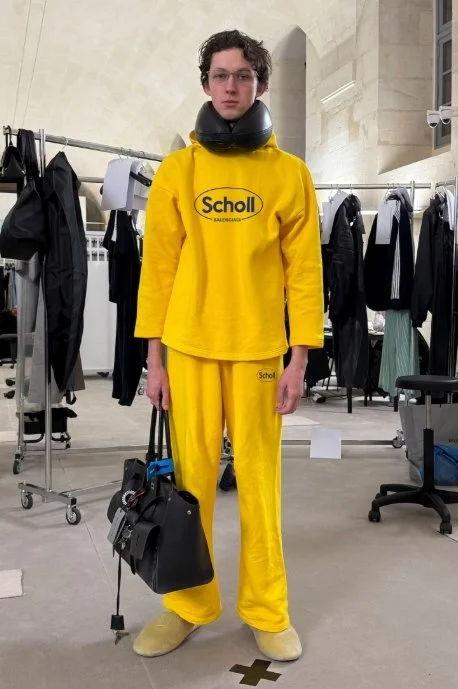 screenshot_9-12-2024_183019_balenciaga.dam.kering.com.jpeg