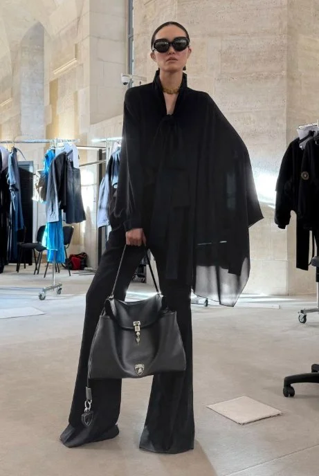 screenshot_9-12-2024_17537_balenciaga.dam.kering.com.jpeg