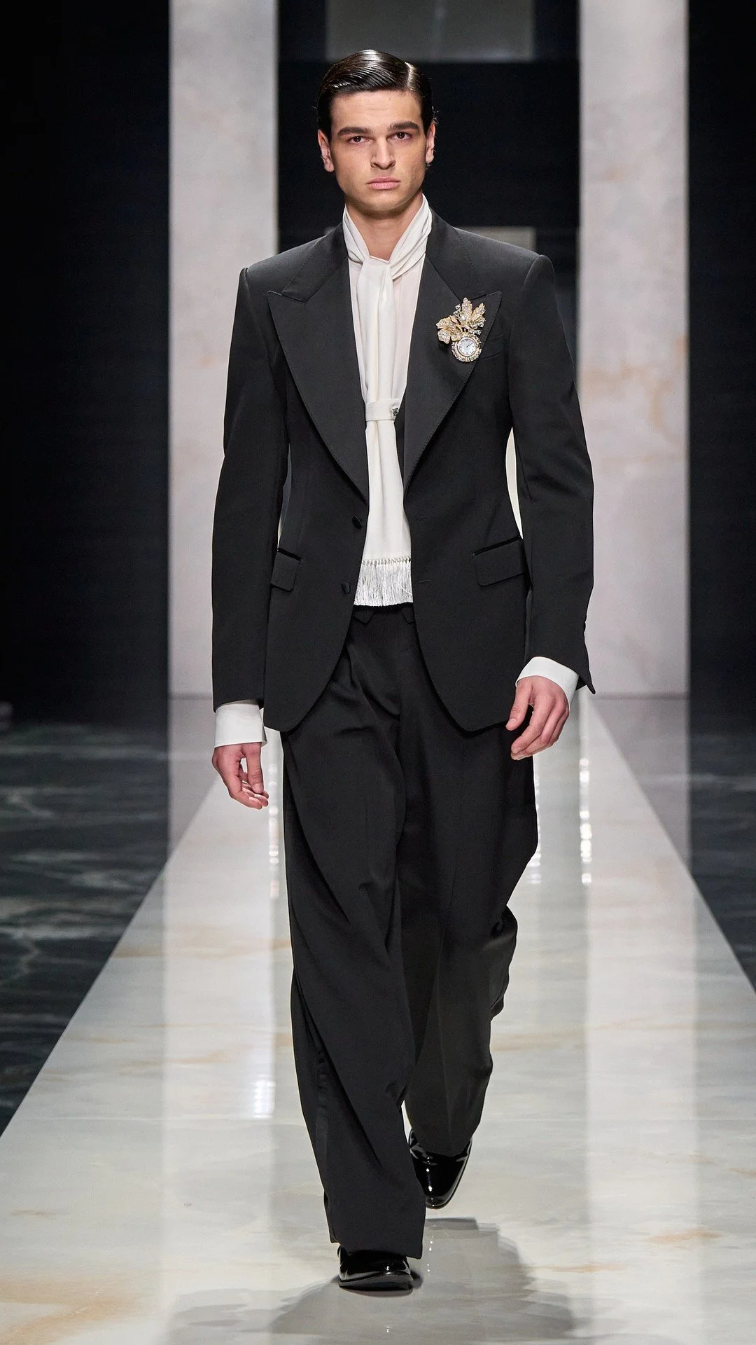 dolce-and-gabbana-men-fall-winter-26-fashion-show-look-96.jpg
