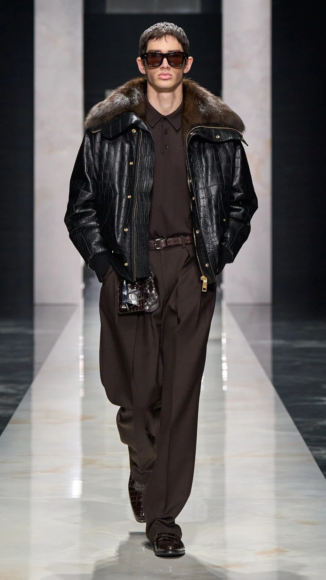 dolce-and-gabbana-men-fall-winter-26-fashion-show-look-37.jpg