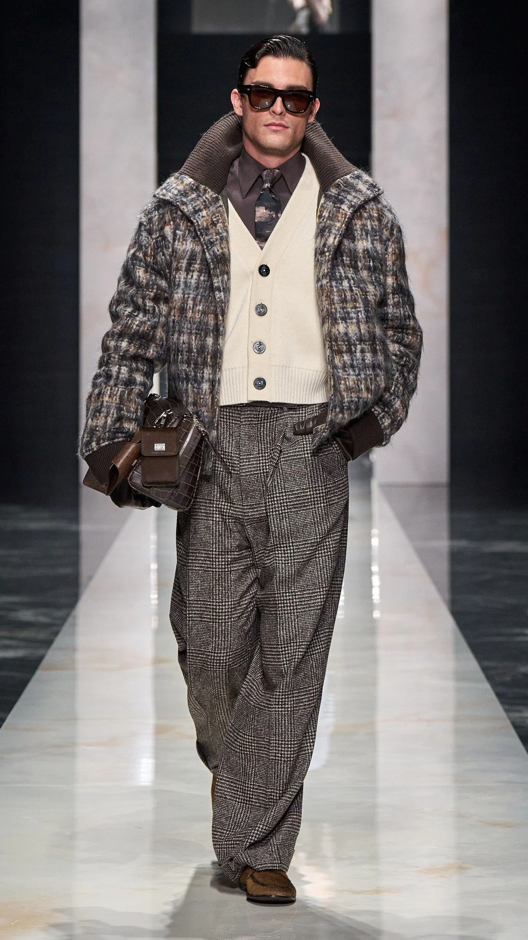 dolce-and-gabbana-men-fall-winter-26-fashion-show-look-44.jpg