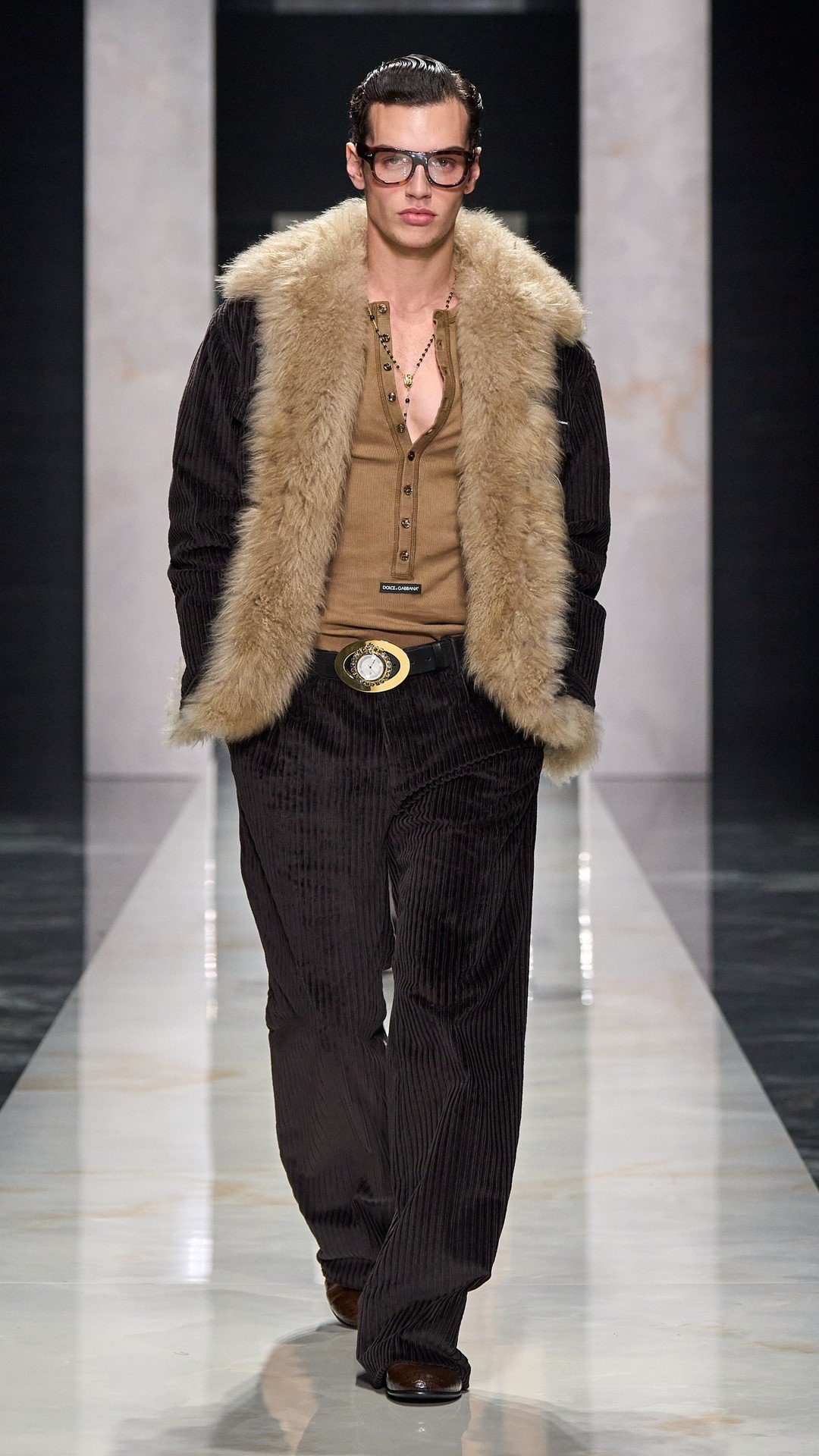 dolce-and-gabbana-men-fall-winter-26-fashion-show-look-48.jpg