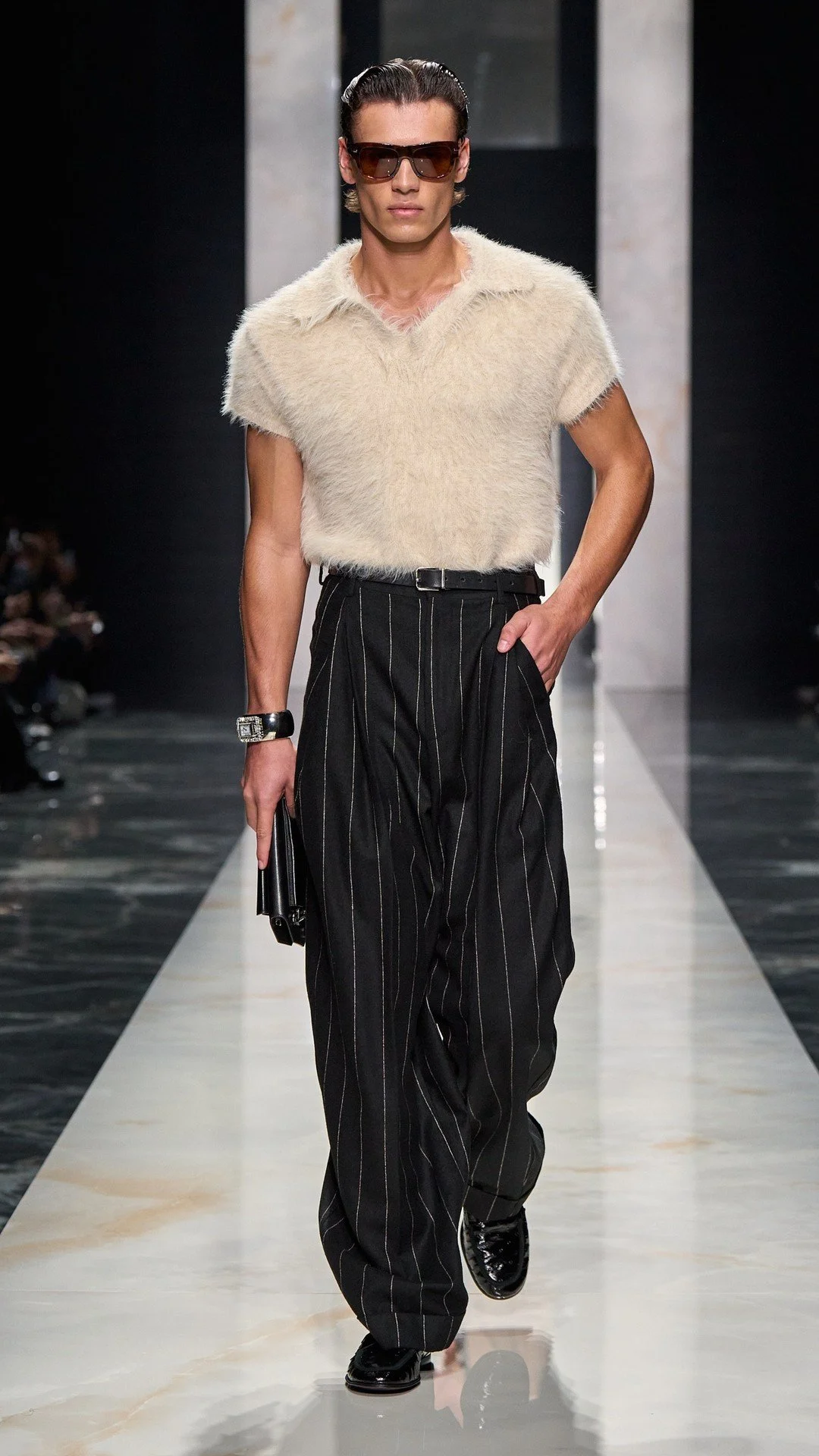 dolce-and-gabbana-men-fall-winter-26-fashion-show-look-51.jpg