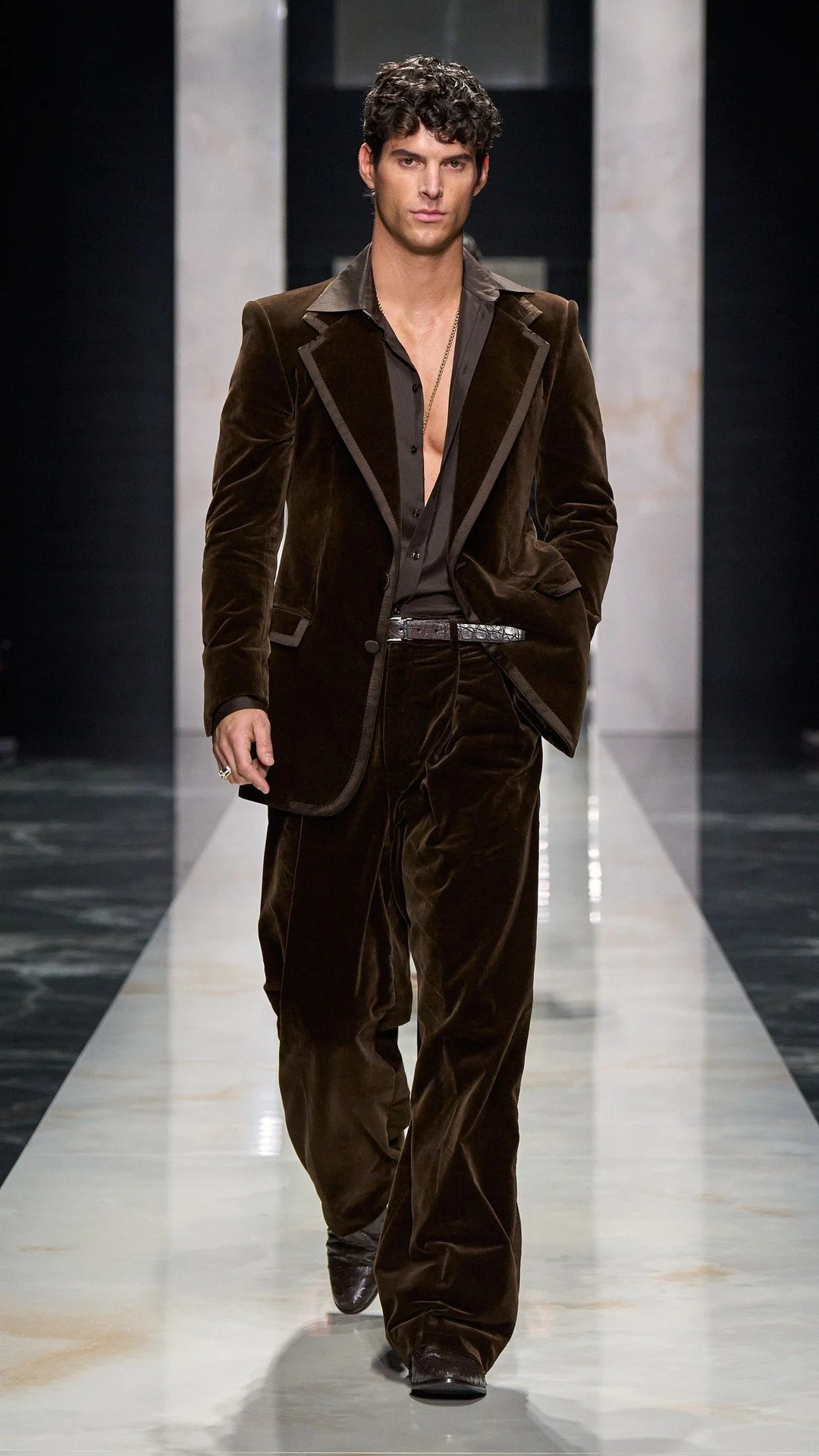 dolce-and-gabbana-men-fall-winter-26-fashion-show-look-55.jpg