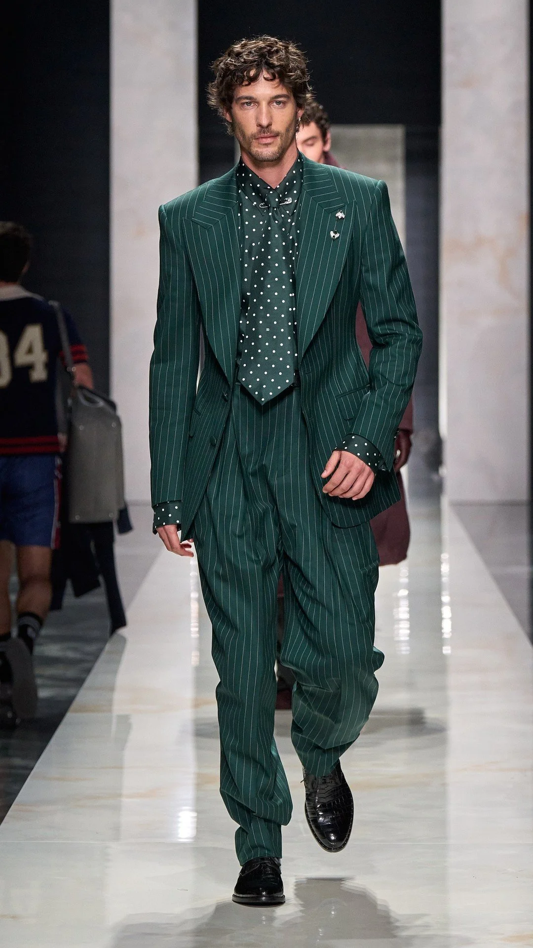 dolce-and-gabbana-men-fall-winter-26-fashion-show-look-65.jpg
