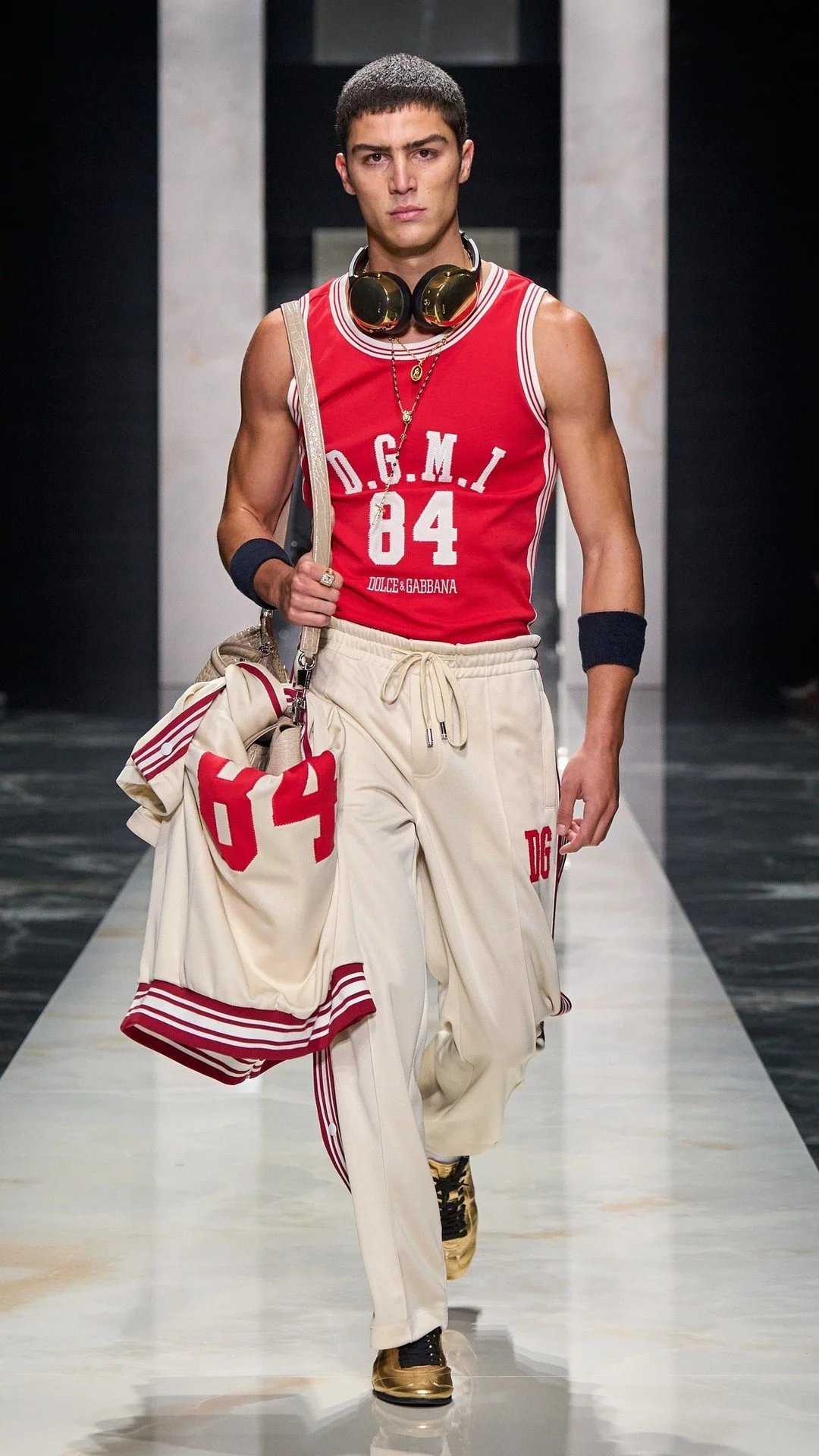 dolce-and-gabbana-men-fall-winter-26-fashion-show-look-70.jpg