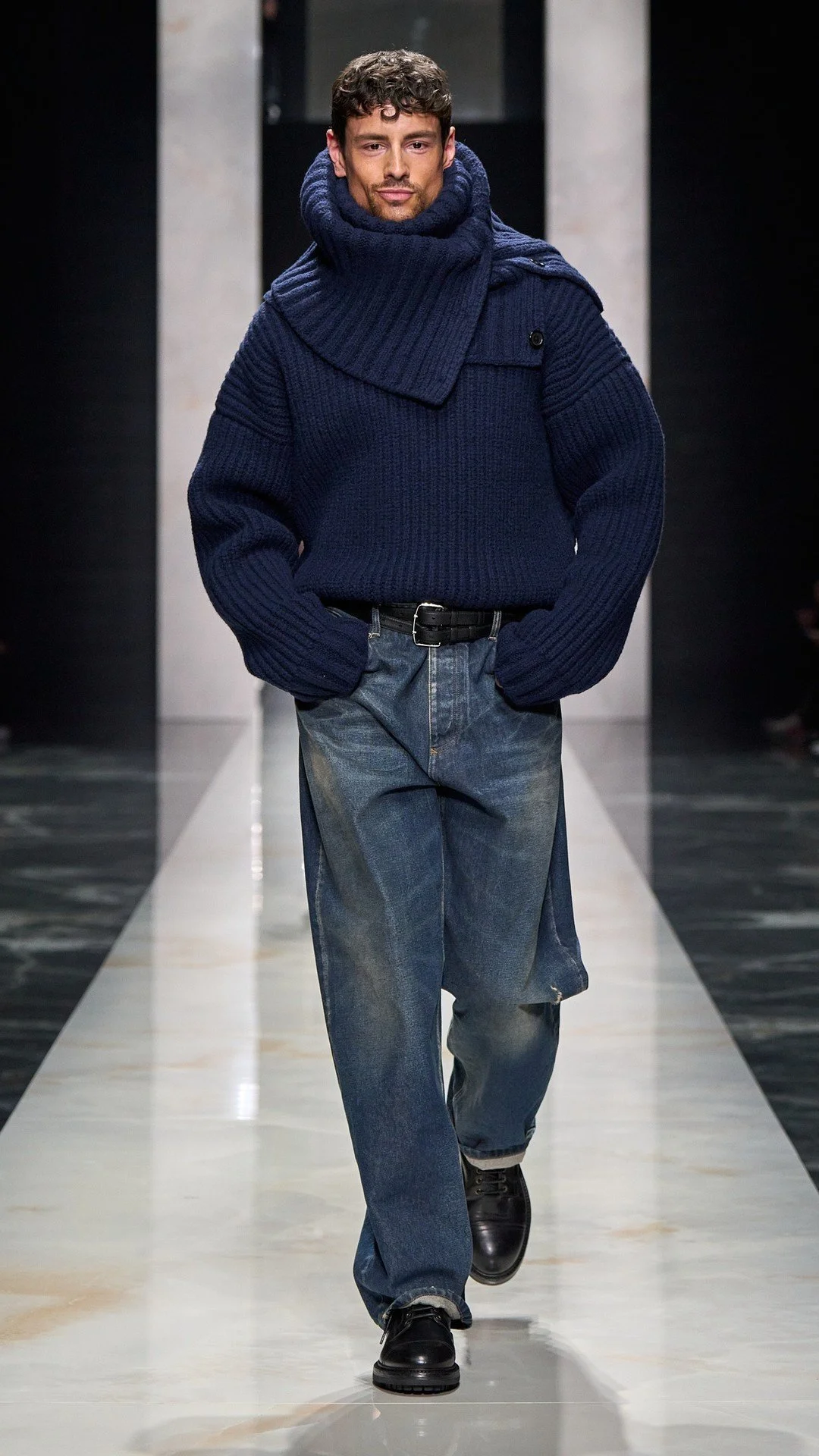dolce-and-gabbana-men-fall-winter-26-fashion-show-look-79.jpg