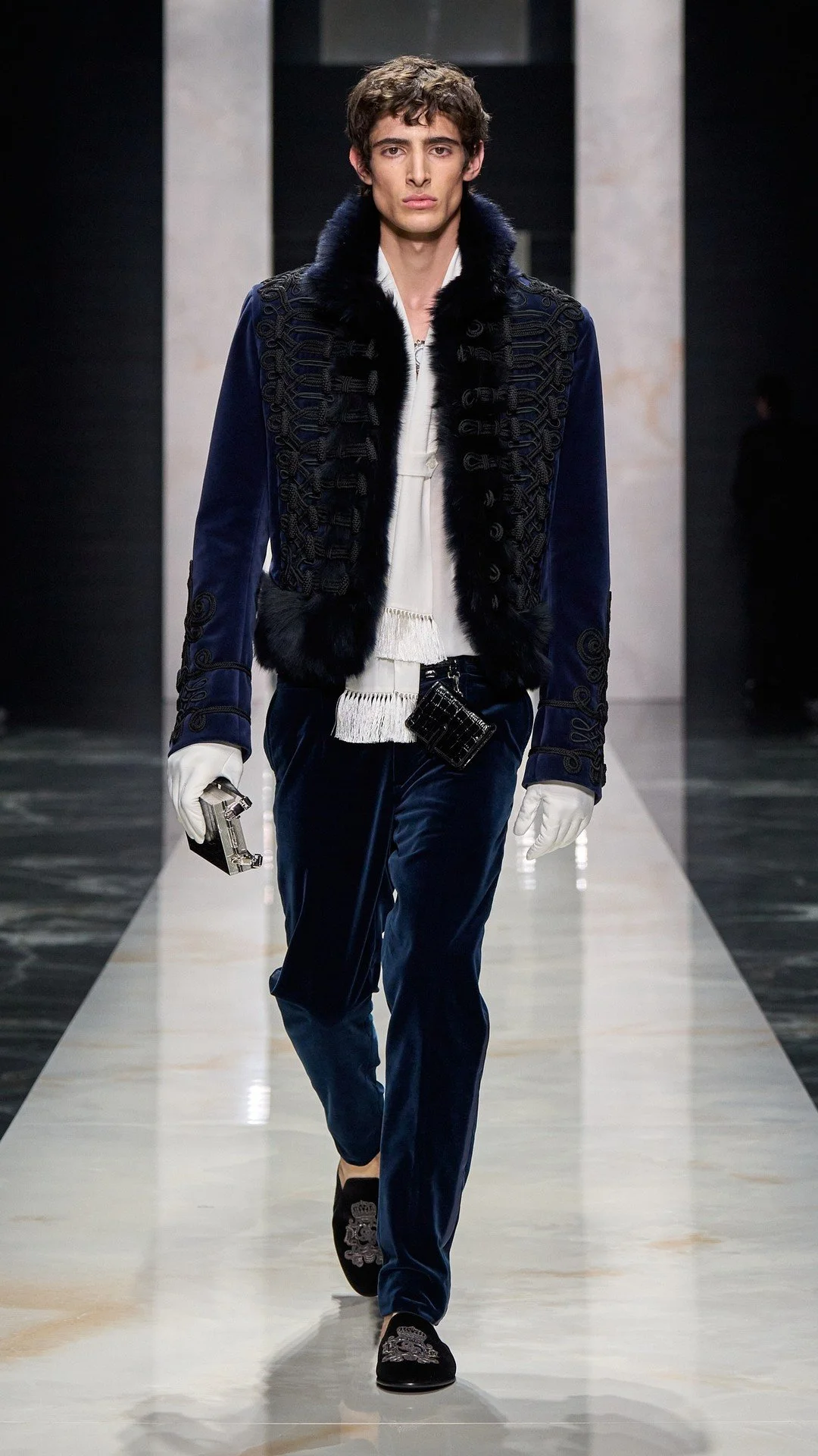 dolce-and-gabbana-men-fall-winter-26-fashion-show-look-84.jpg