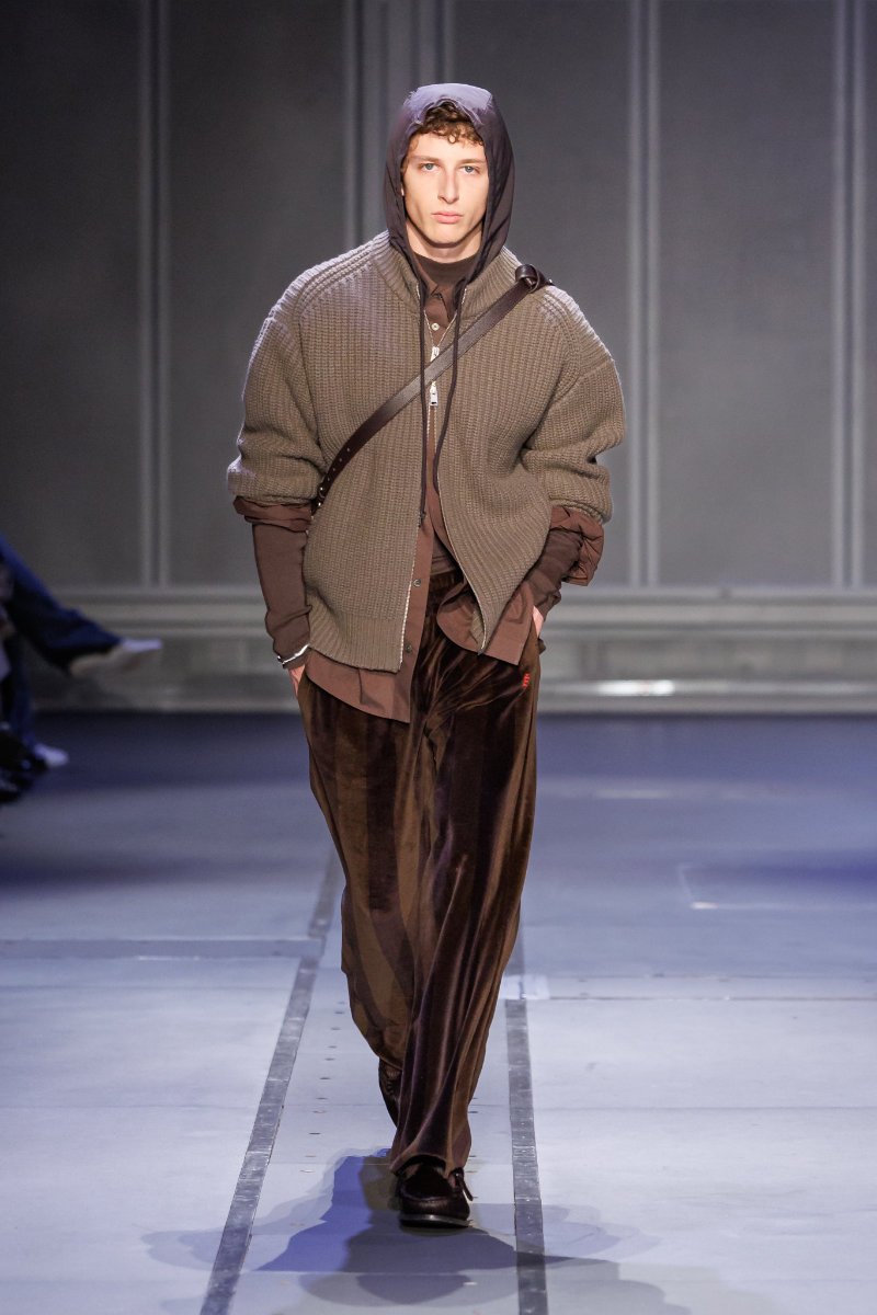 Etudes-Studio_FW26_runway_press_look13.jpg