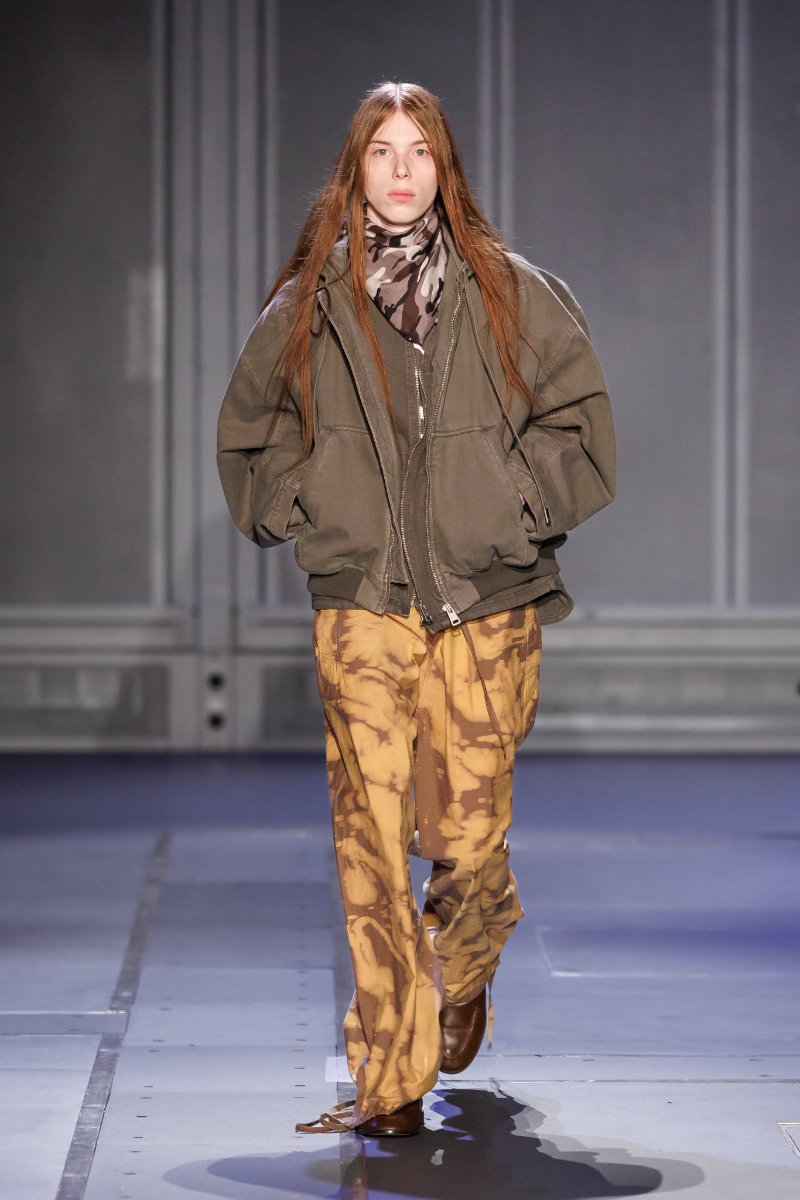 Etudes-Studio_FW26_runway_press_look21.jpg
