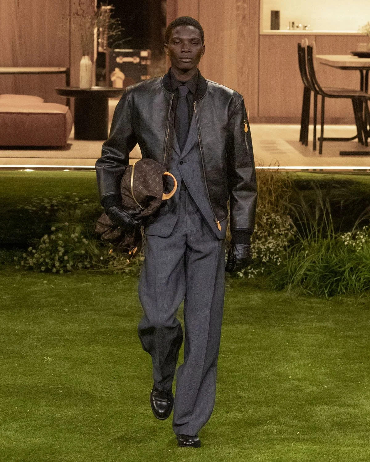 Louis-Vuitton-Fall-2026-2027-Paris-Runway-Magazine-72.jpg