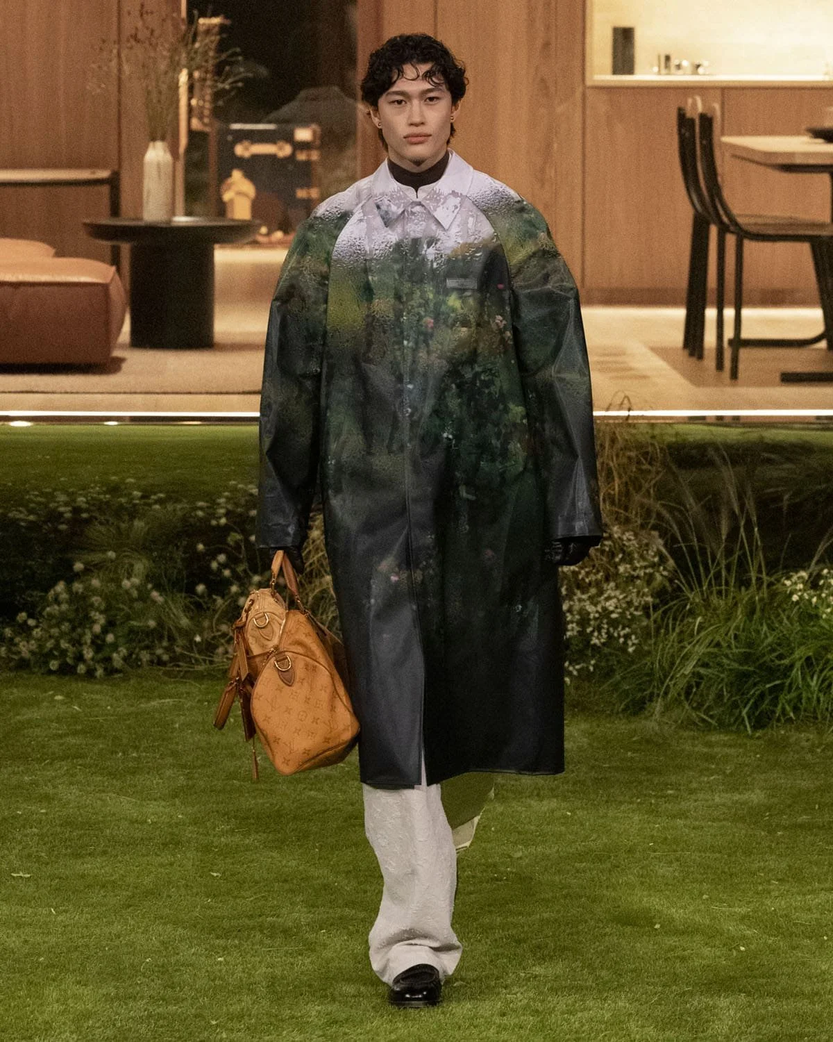 Louis-Vuitton-Fall-2026-2027-Paris-Runway-Magazine-23.jpg