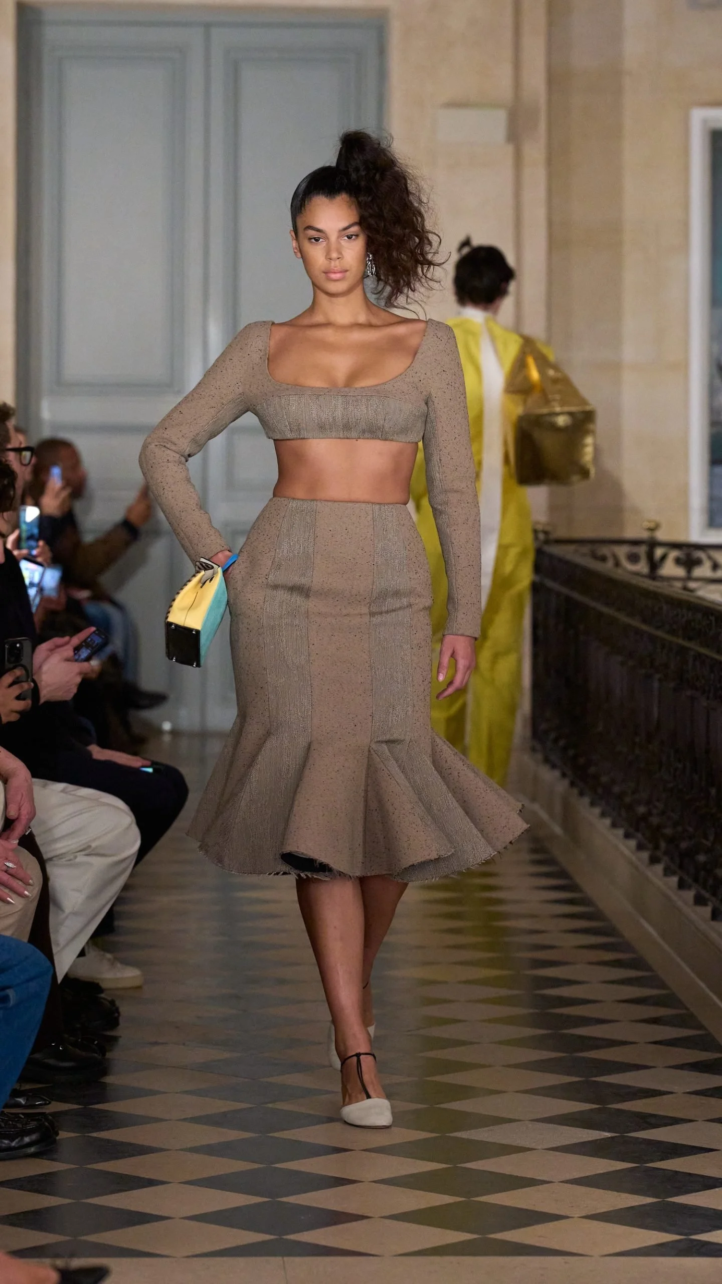 JACQUEMUS-LE-PALMIER-916_-LOOK12-scaled.jpg