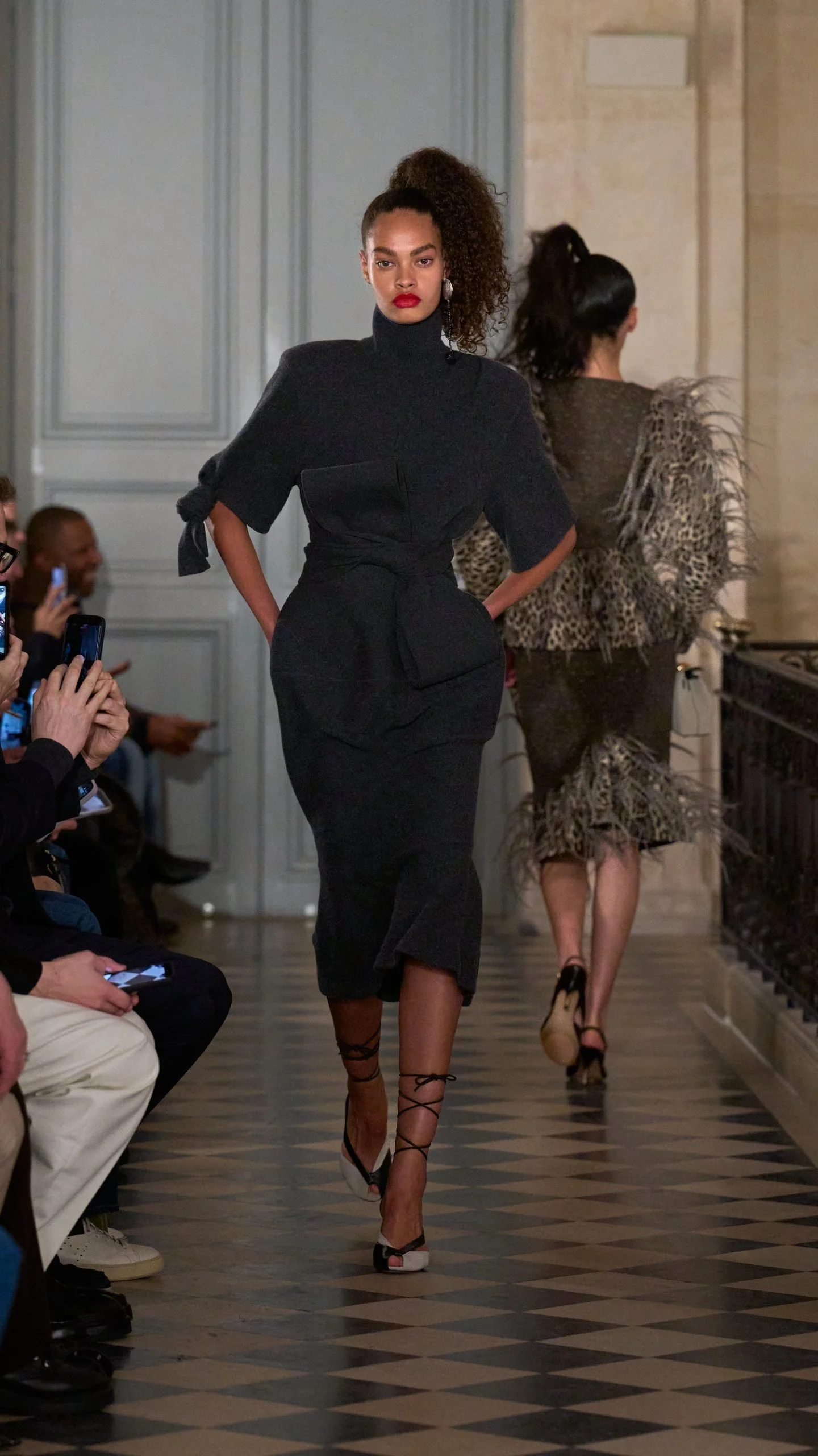 JACQUEMUS-LE-PALMIER-916_-LOOK19-scaled.jpg