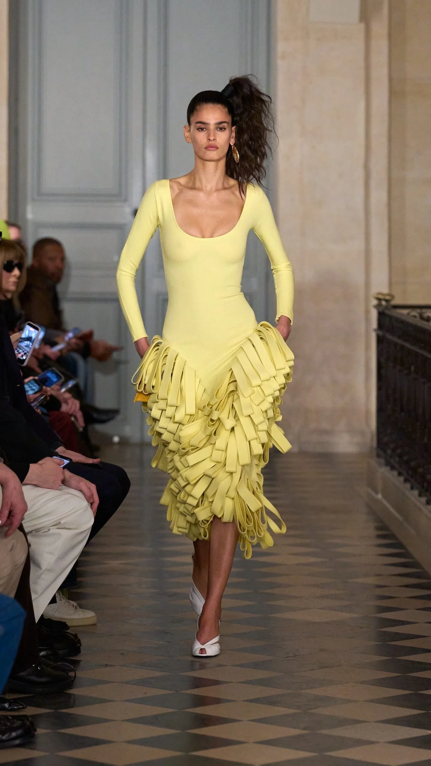 JACQUEMUS-LE-PALMIER-916_-LOOK27-scaled.jpg