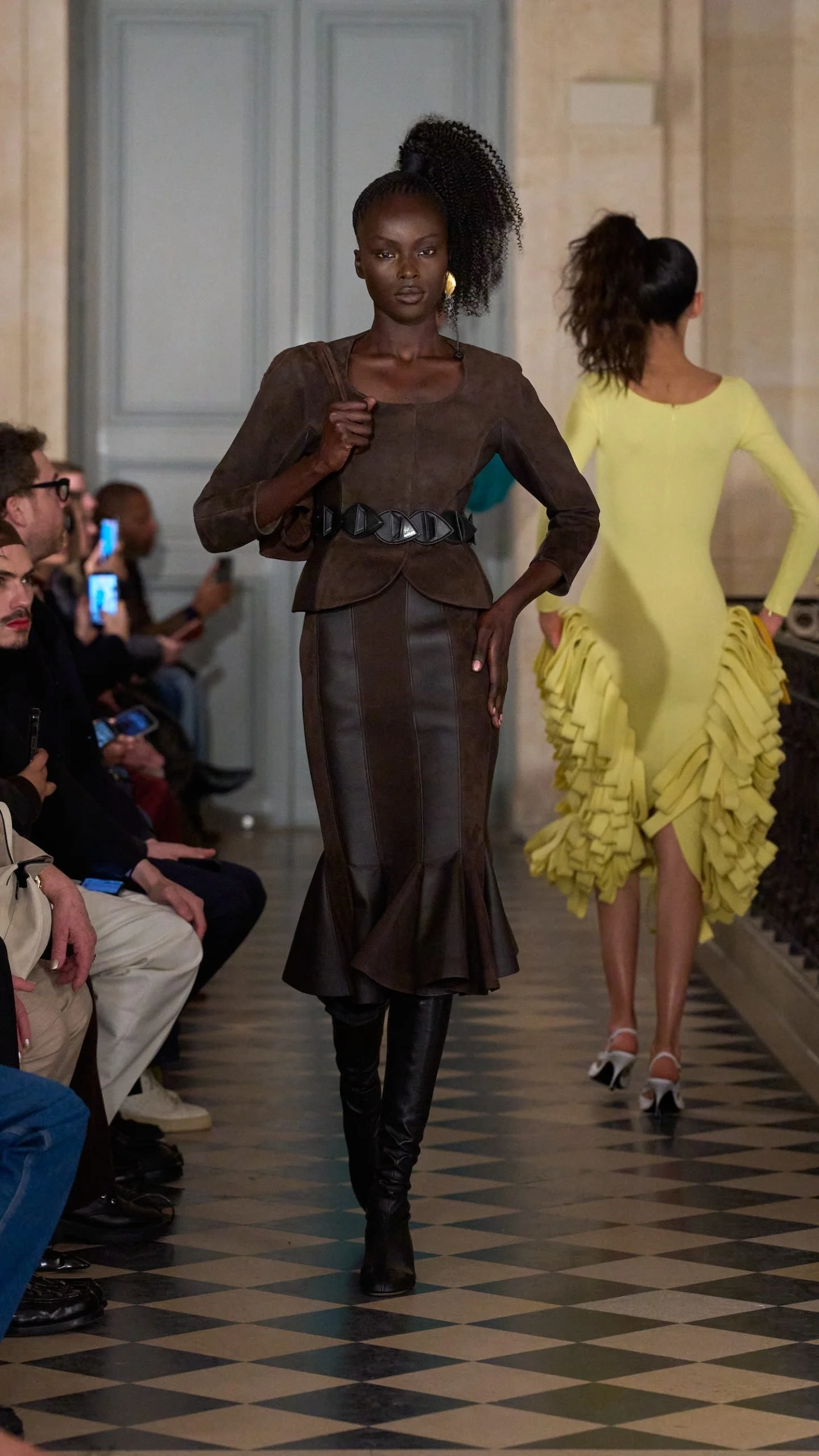 JACQUEMUS-LE-PALMIER-916_-LOOK28-scaled.jpg