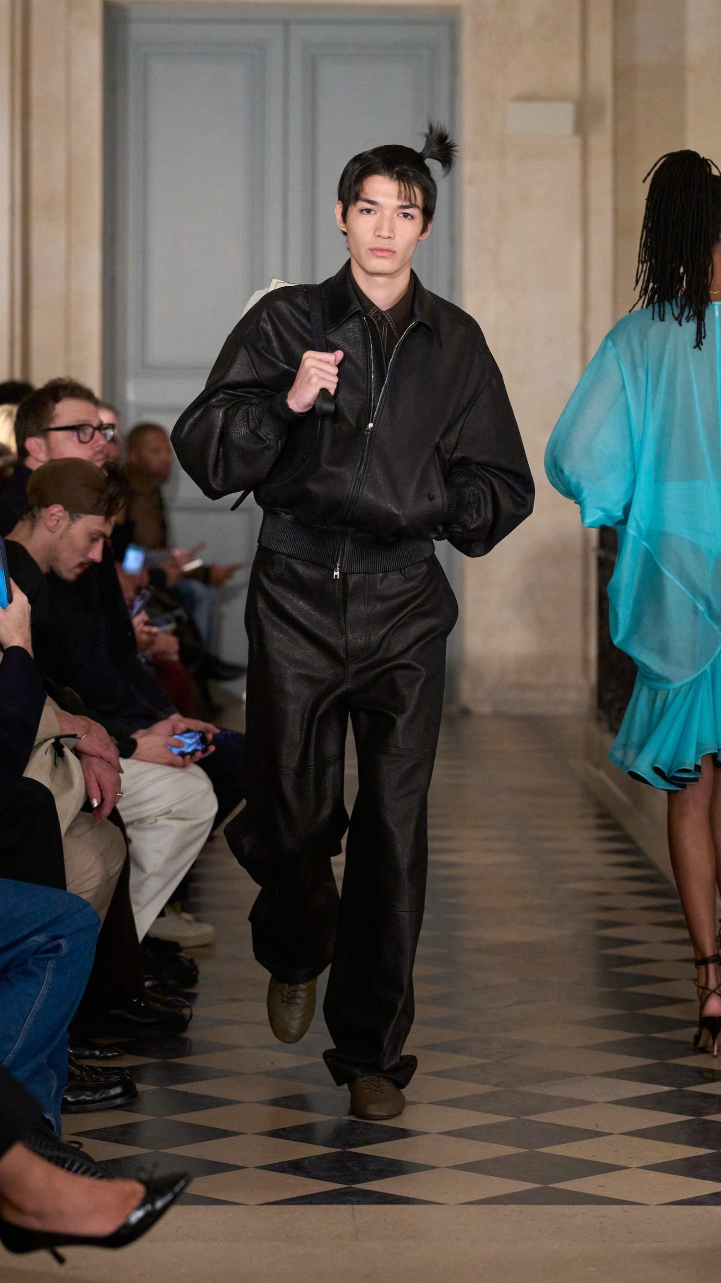 JACQUEMUS-LE-PALMIER-916_-LOOK34-1-scaled.jpg
