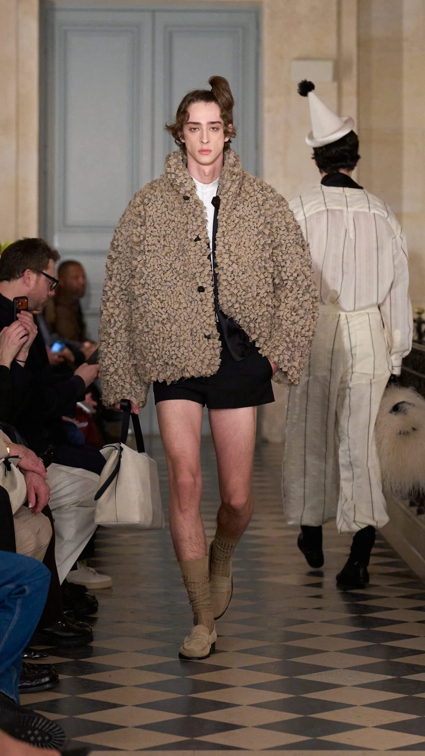 JACQUEMUS-LE-PALMIER-916_-LOOK50-scaled.jpg