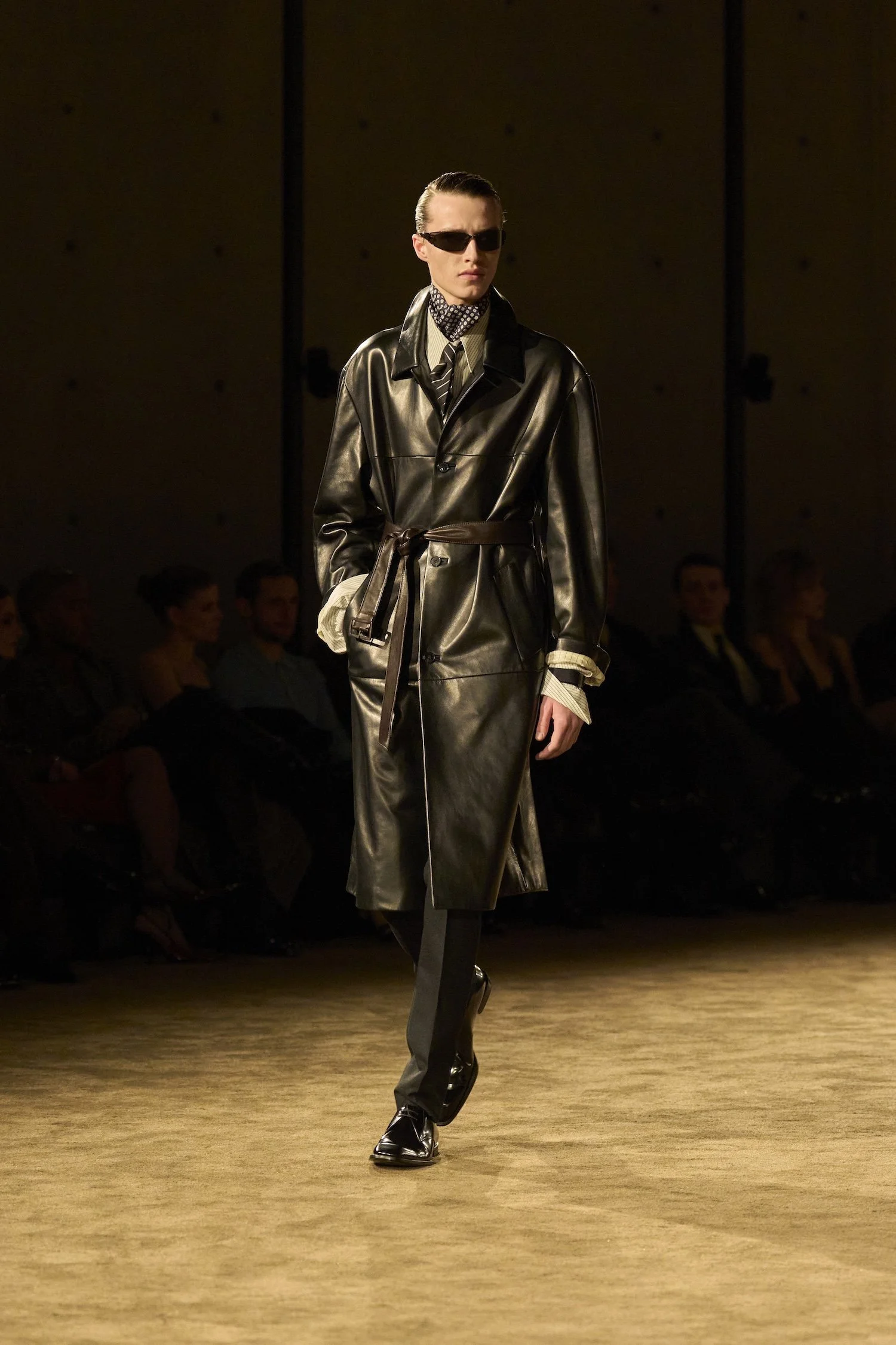 SAINT_LAURENT_FASHION_SHOW_MEN_WINTER26_RUNWAY_HR_41.jpg
