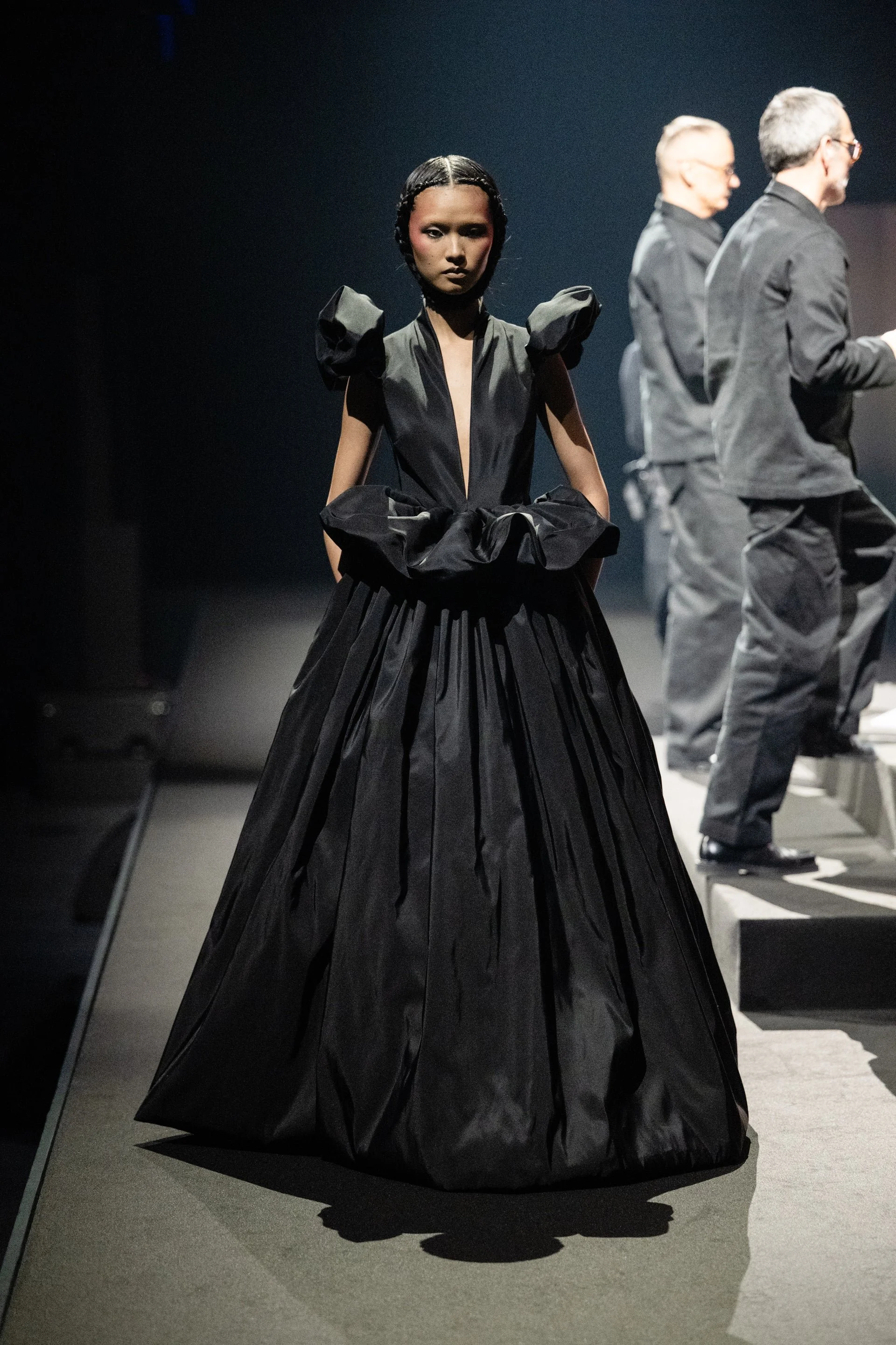Look24_Viktor_Rolf_HauteCouture_SS26.jpg