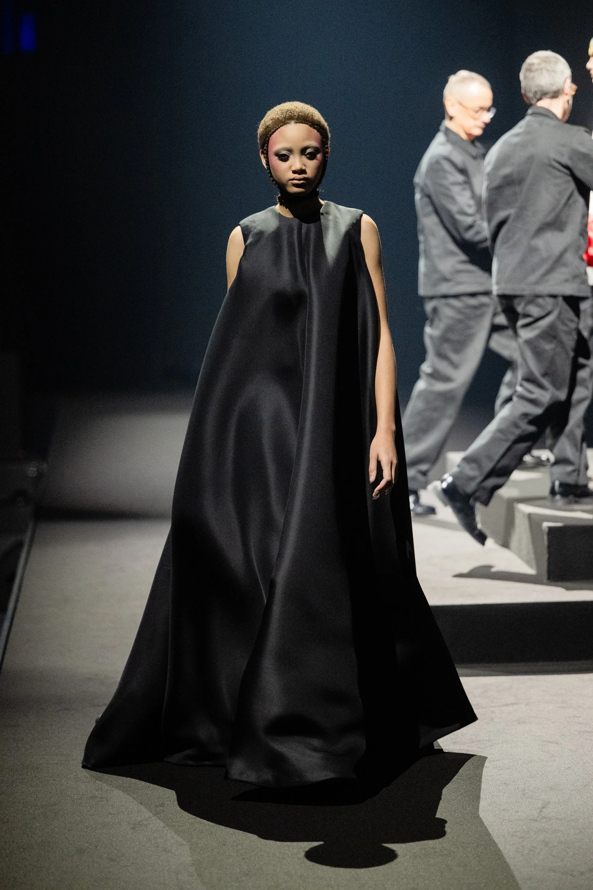 Look04_Viktor_Rolf_HauteCouture_SS26.jpg