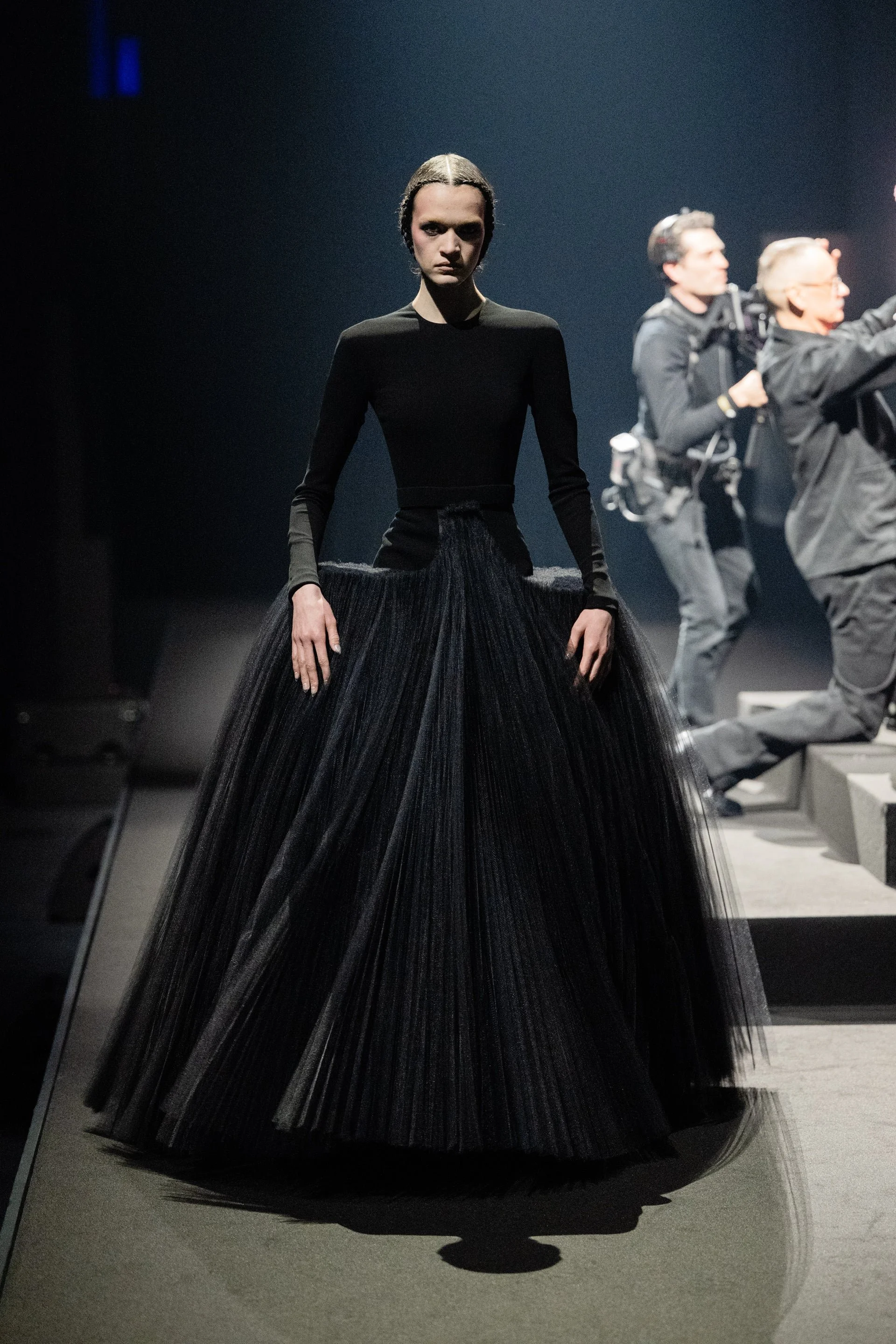 Look10_Viktor_Rolf_HauteCouture_SS26.jpg