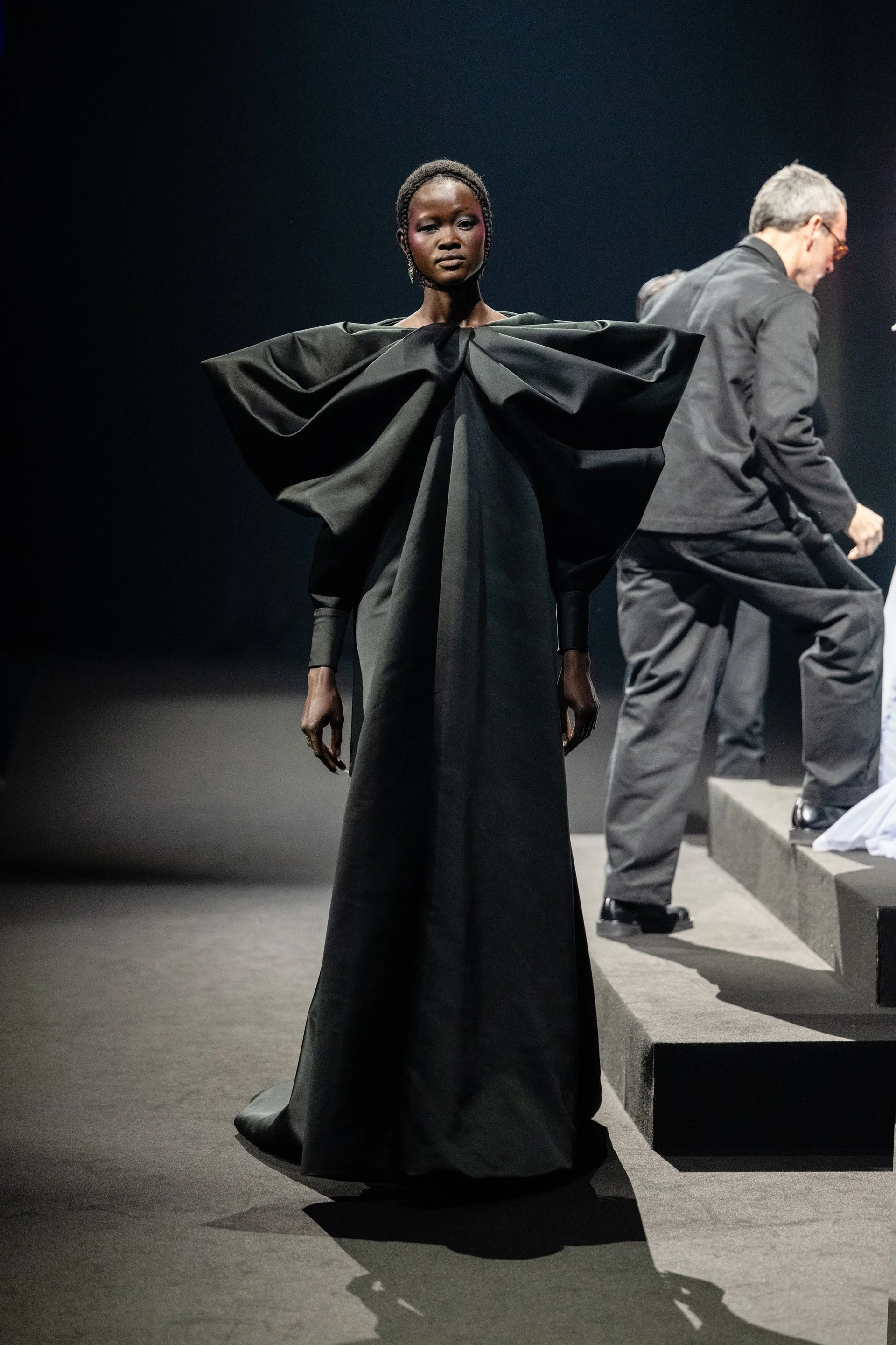 Look14_Viktor_Rolf_HauteCouture_SS26.jpg