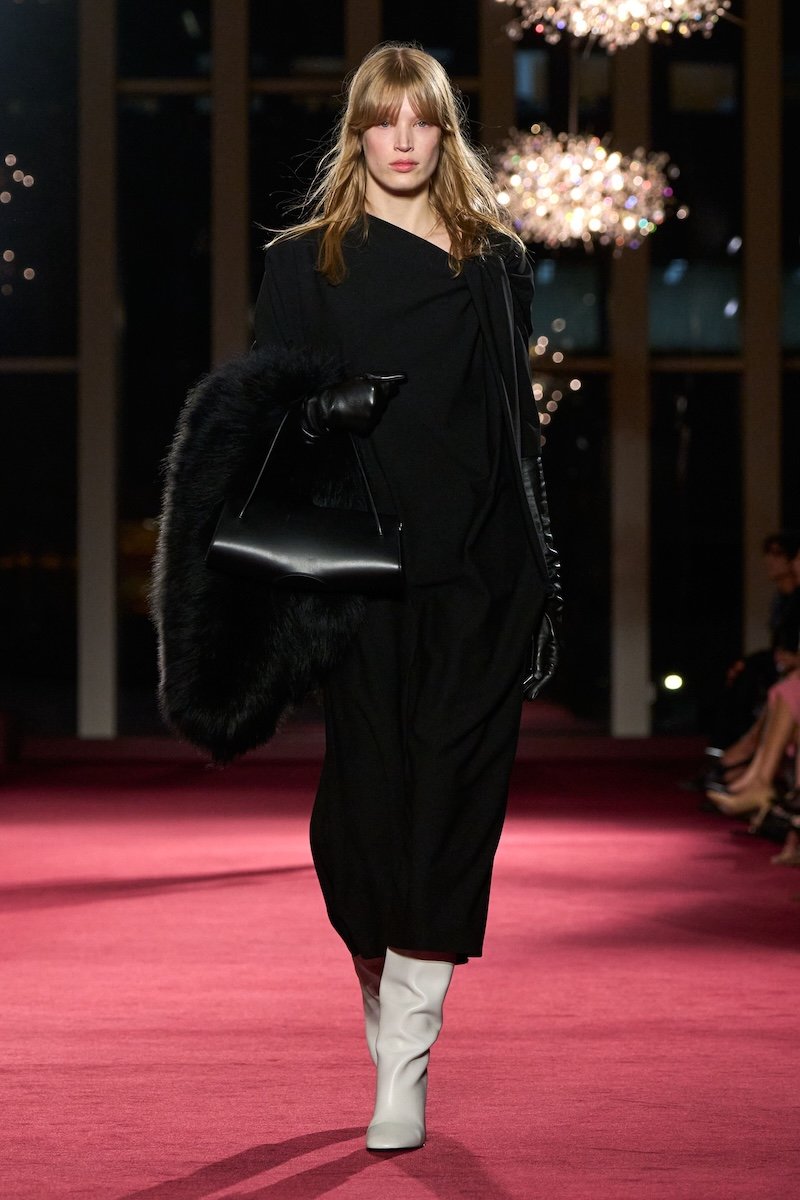 00003-michael-kors-collection-fall-2026-ready-to-wear-credit-gorunway.jpg